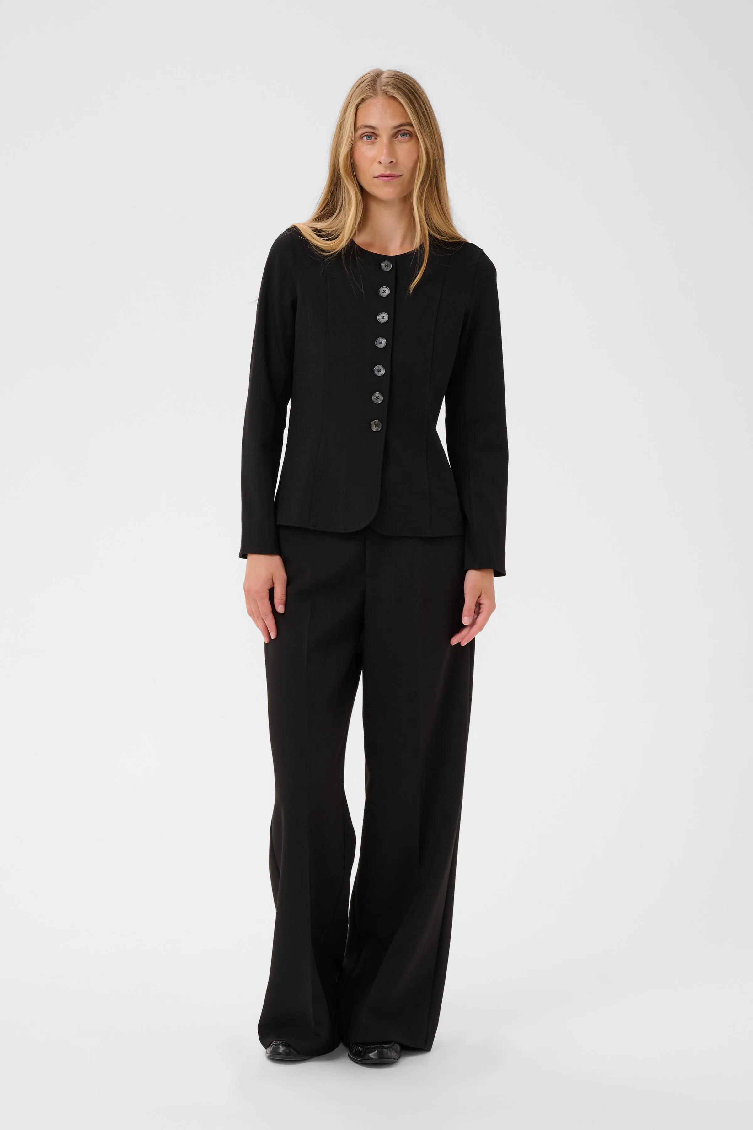 CaridadPW Blazer LOOKBOOK FRONT 30311162-194008