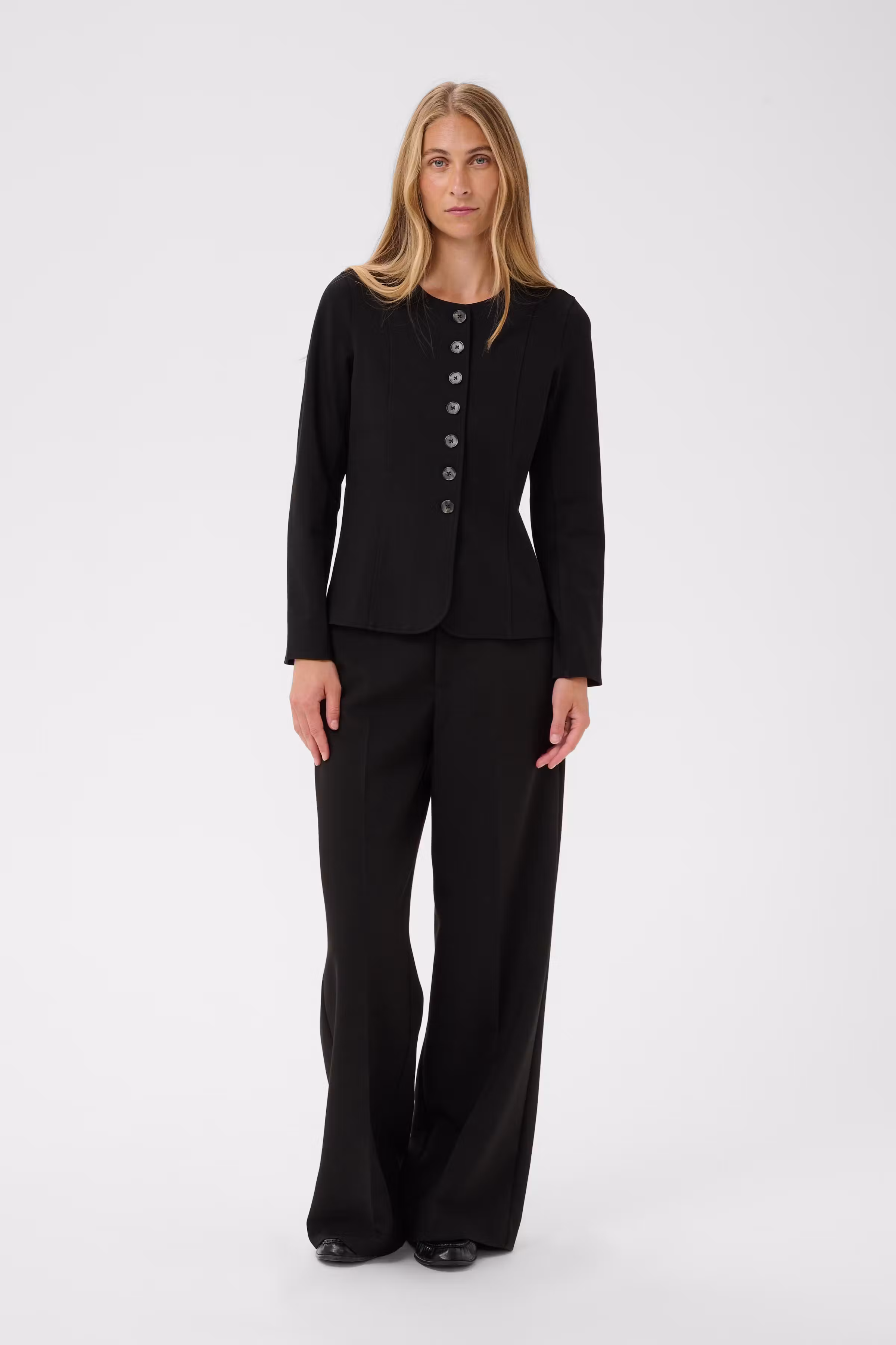 CaridadPW Blazer LOOKBOOK FRONT 30311162-194008