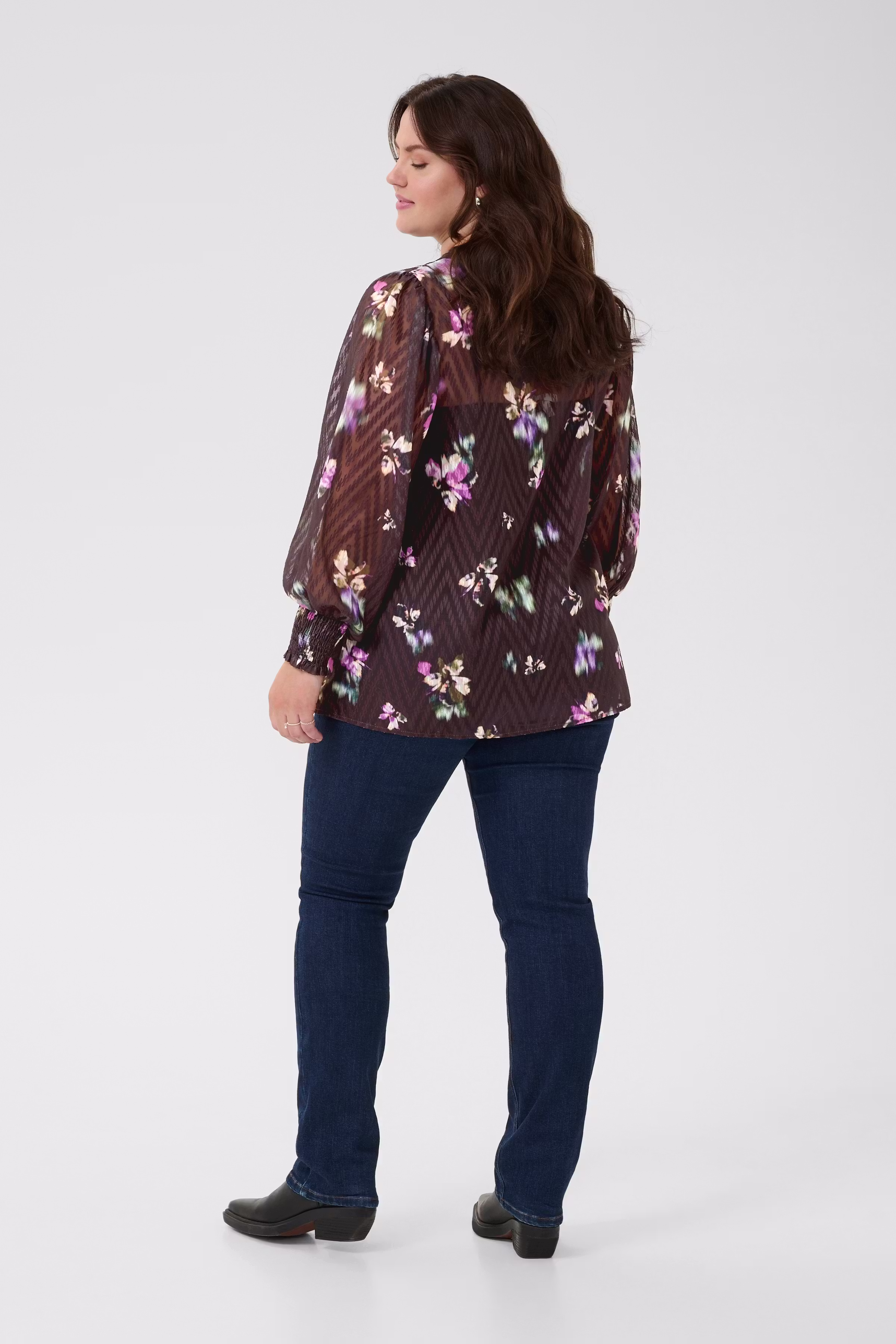 KCclara Shirt LOOKBOOK BACK 10583786-108508