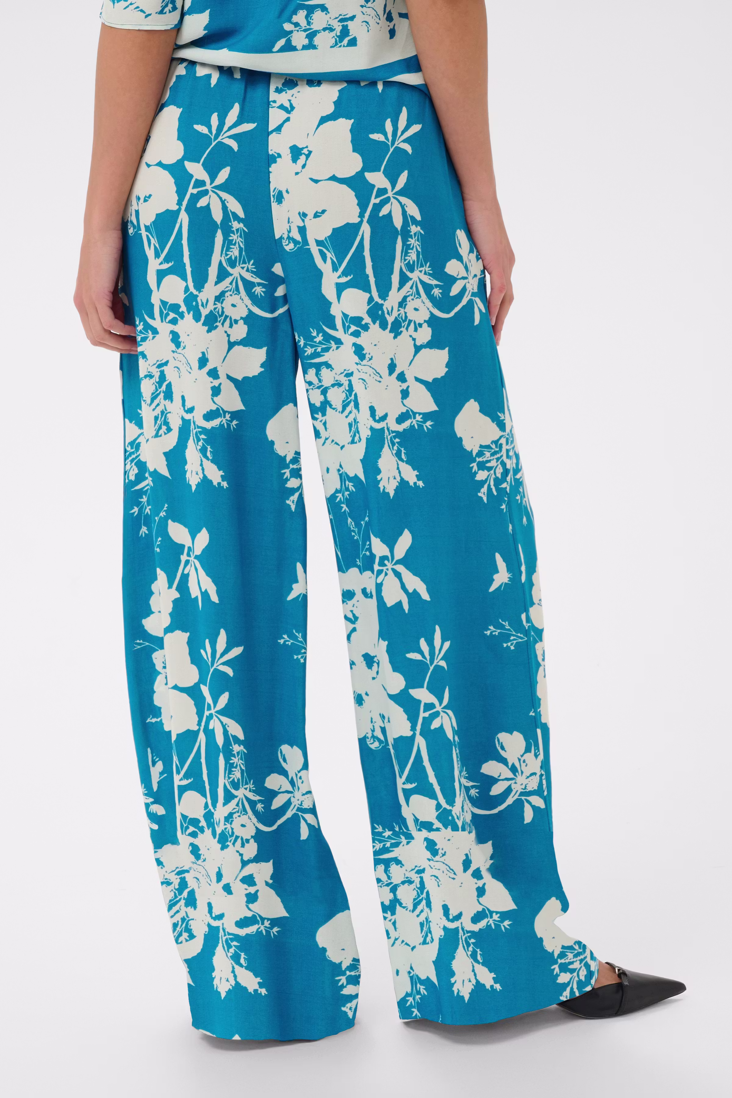 RashedaSZ Broek LOOKBOOK BACK 30515066-304890