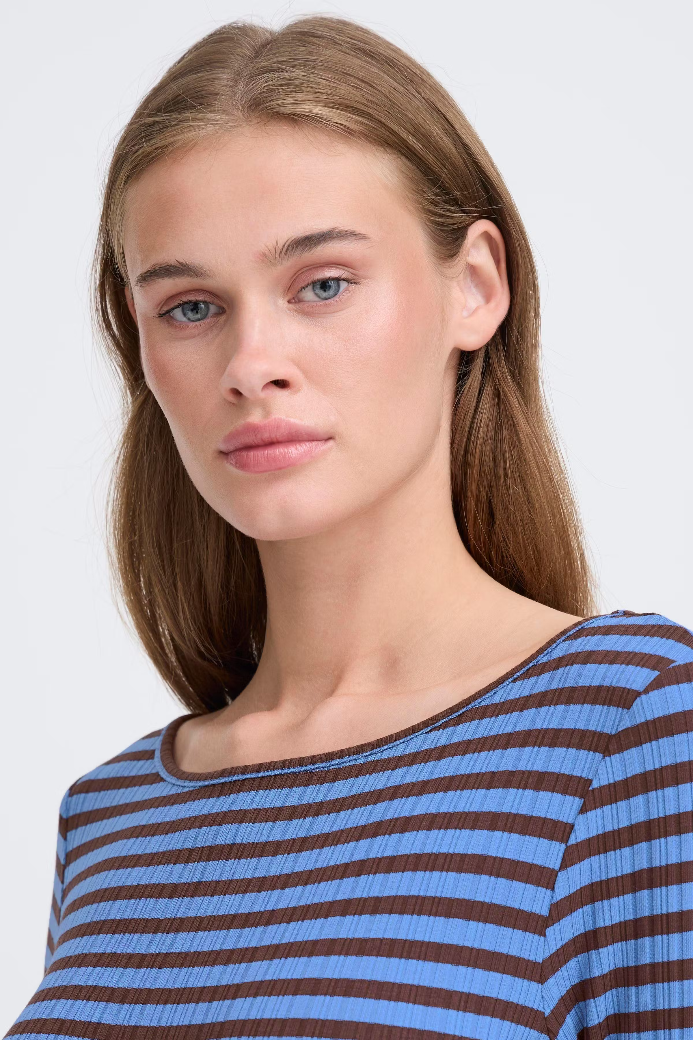 IHCELLA Långärmed T-shirt LOOKBOOK DETAIL 20122819-900004586