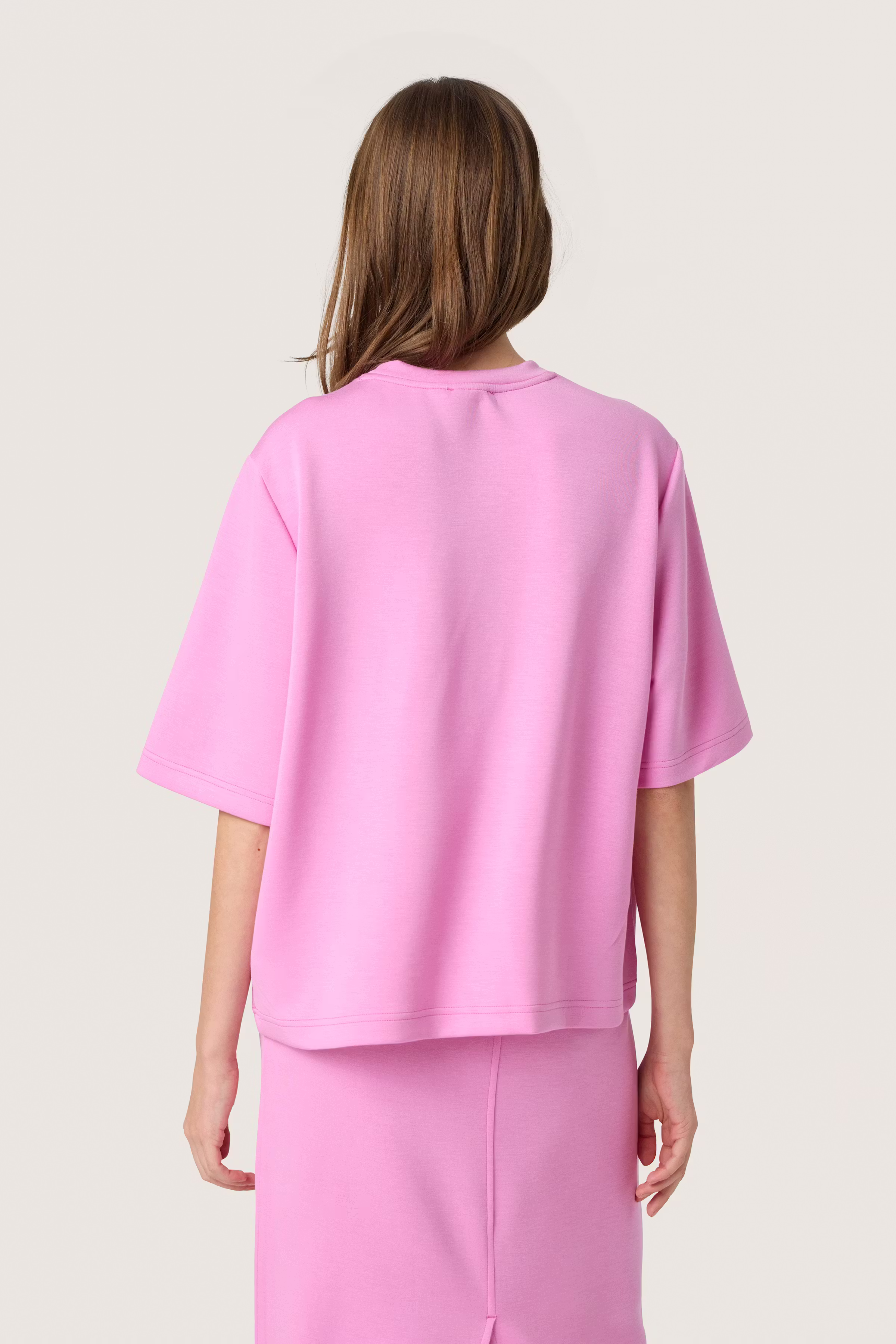 SLEllan Blus LOOKBOOK BACK 30408375-163118