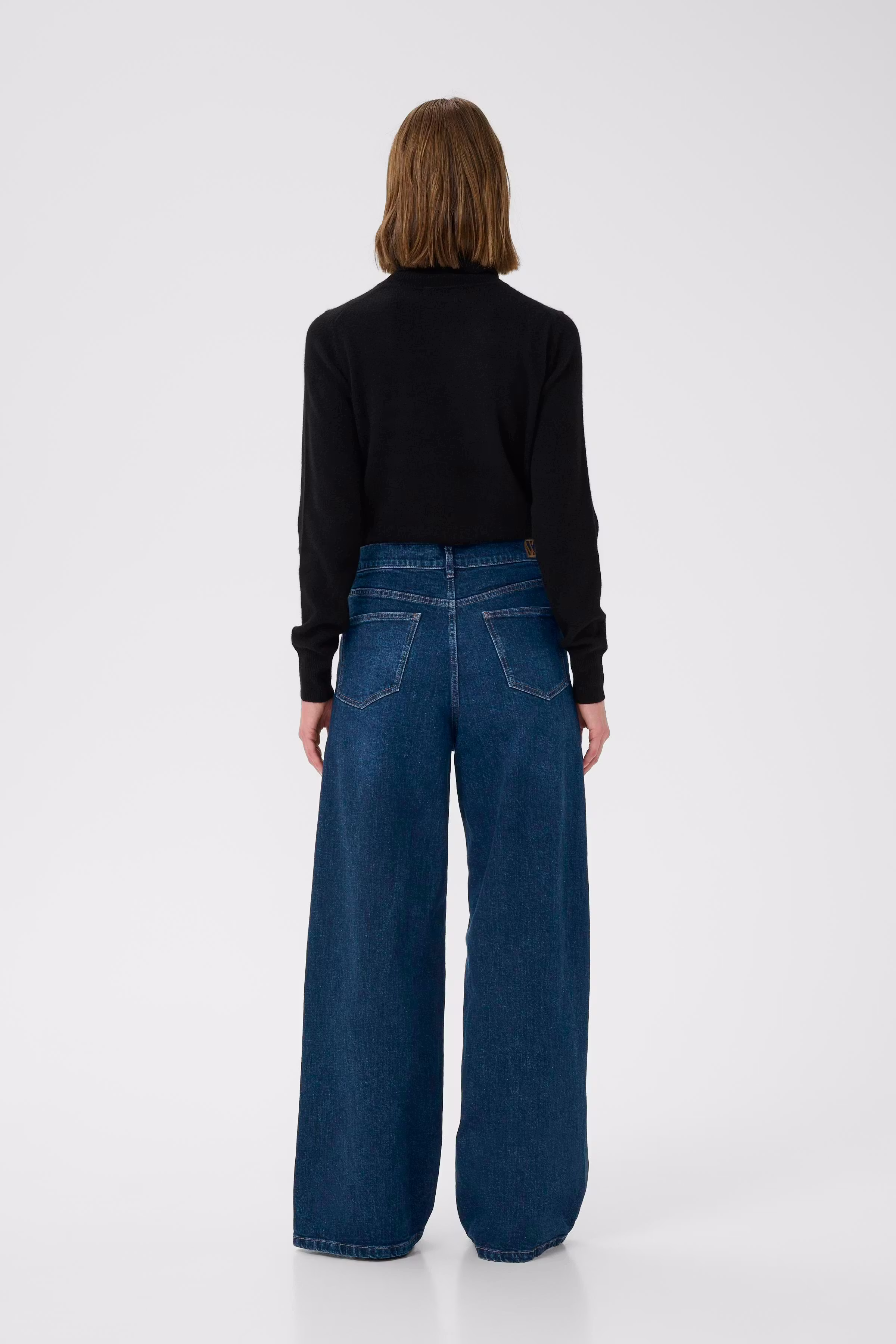 NanaIW Jeans LOOKBOOK BACK 30111109-304092