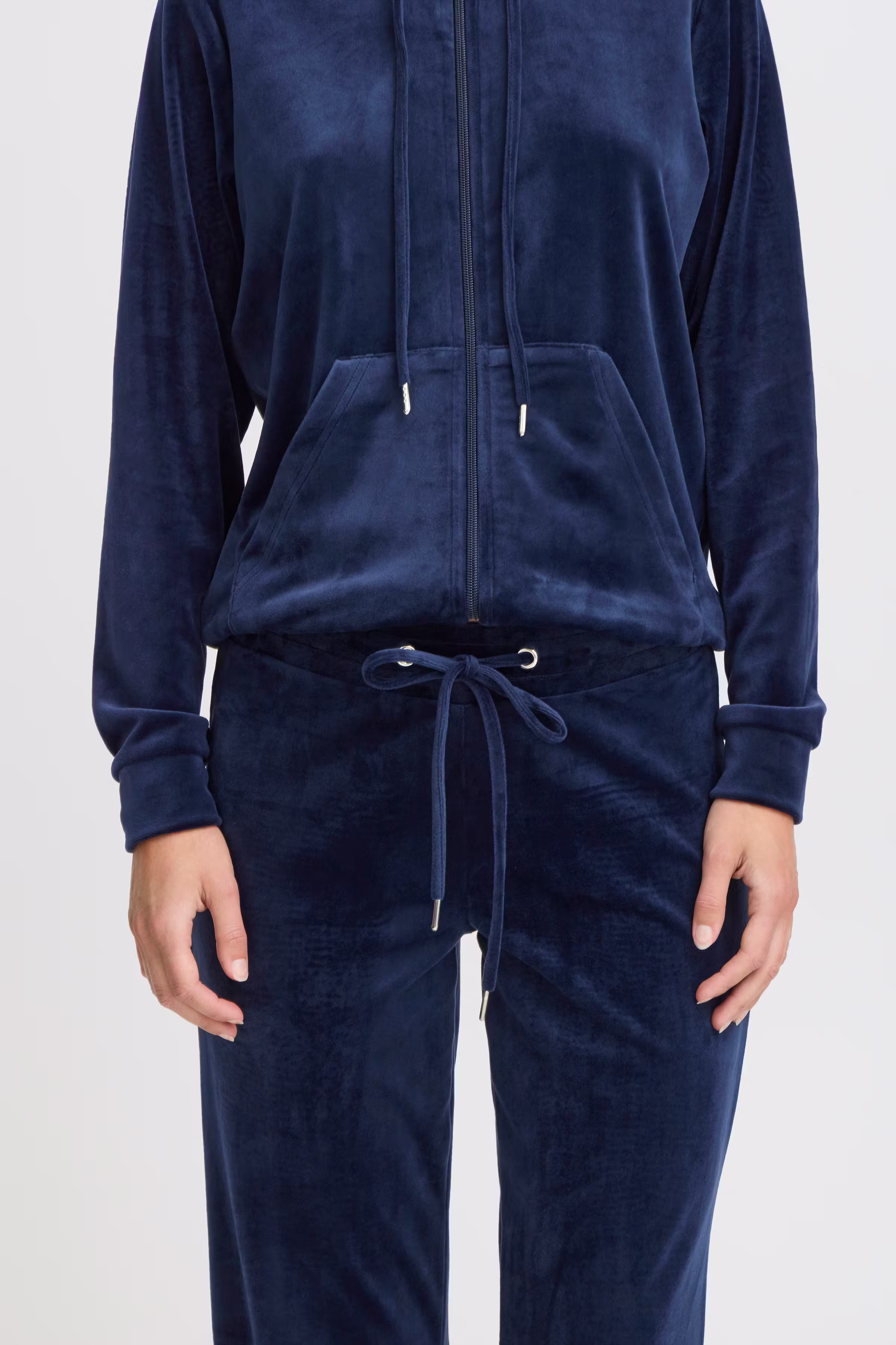 BYSTILLA Veloursett LOOKBOOK DETAIL 20816019-194020