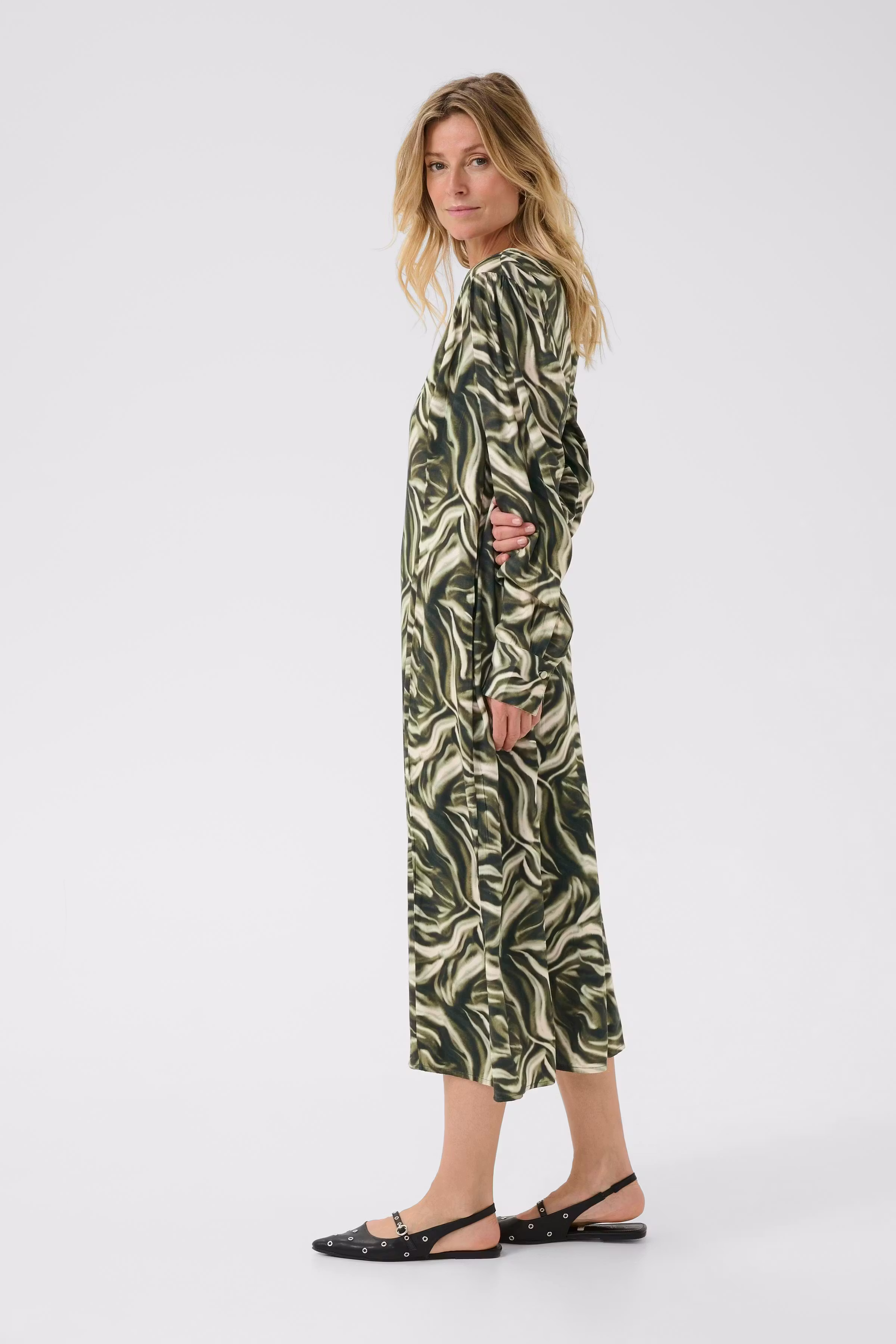 CRBeva Kleid LOOKBOOK FRONT 10614163-108265