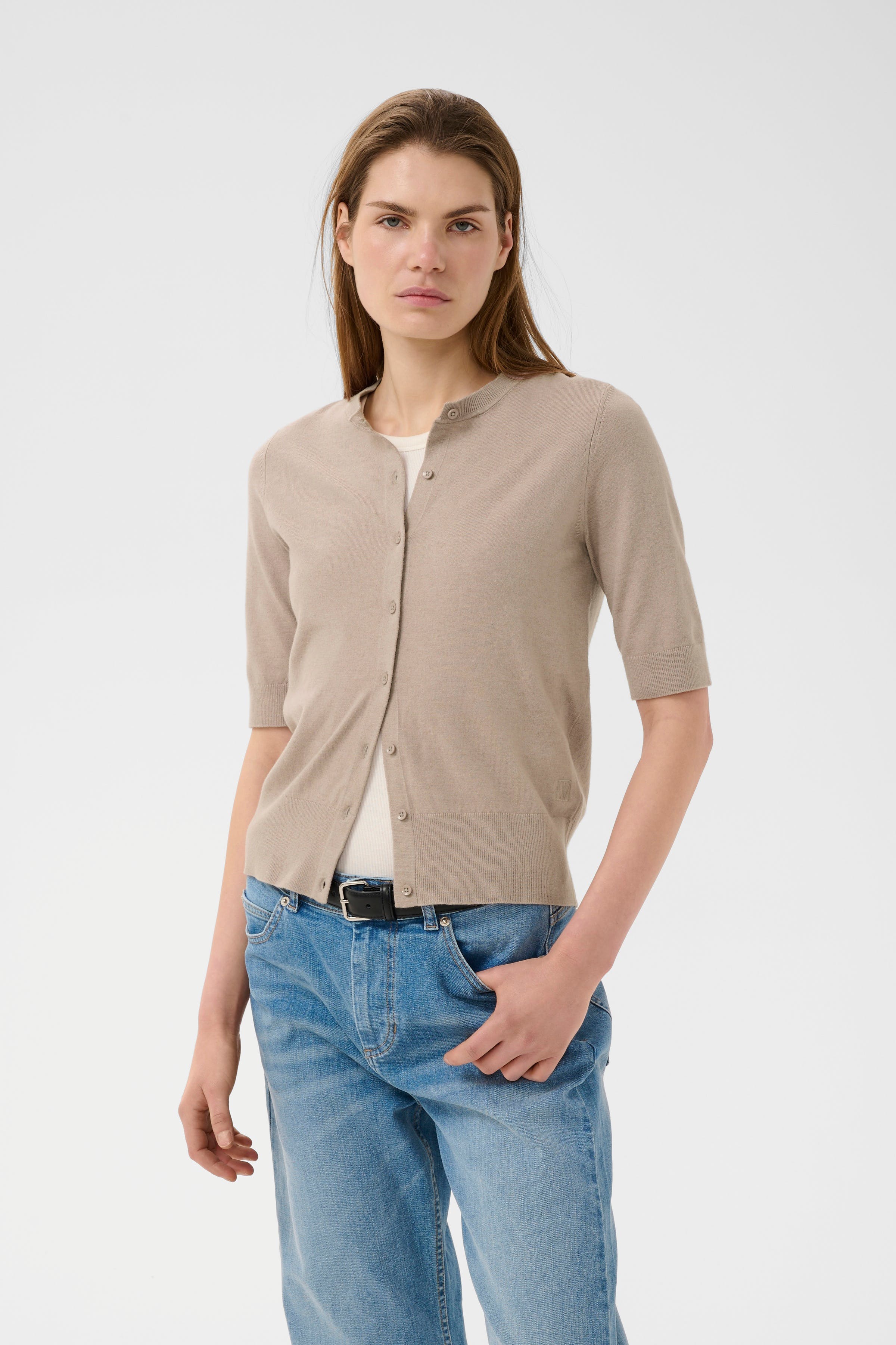 DessieIW Cardigan LOOKBOOK FRONT 30110665-161406