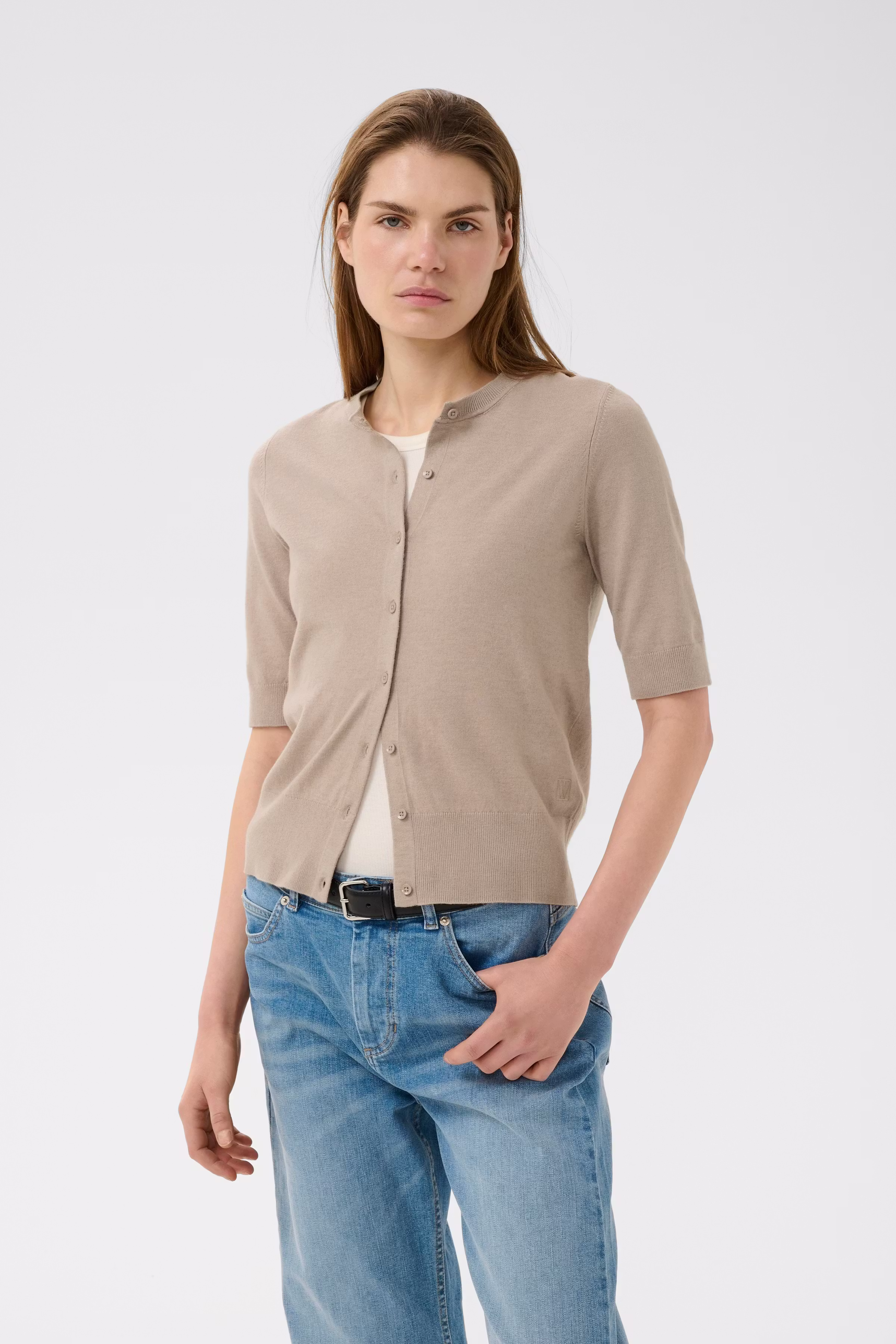 DessieIW Cardigan LOOKBOOK FRONT 30110665-161406