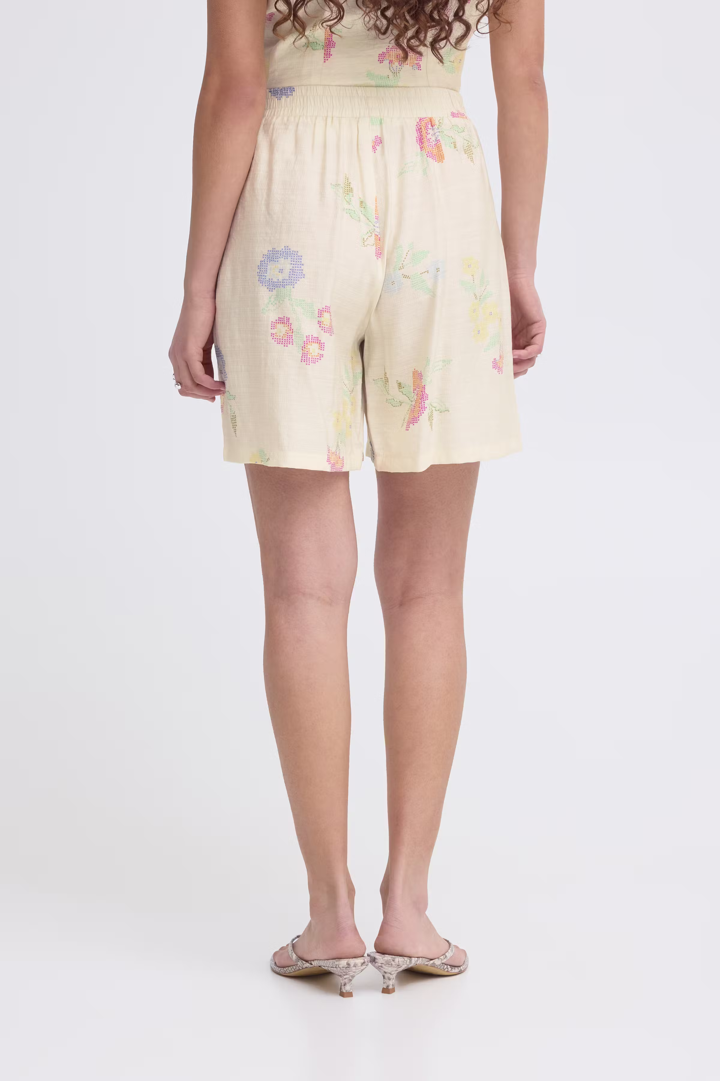 IHGINNI Shorts LOOKBOOK BACK 20125970-900007522