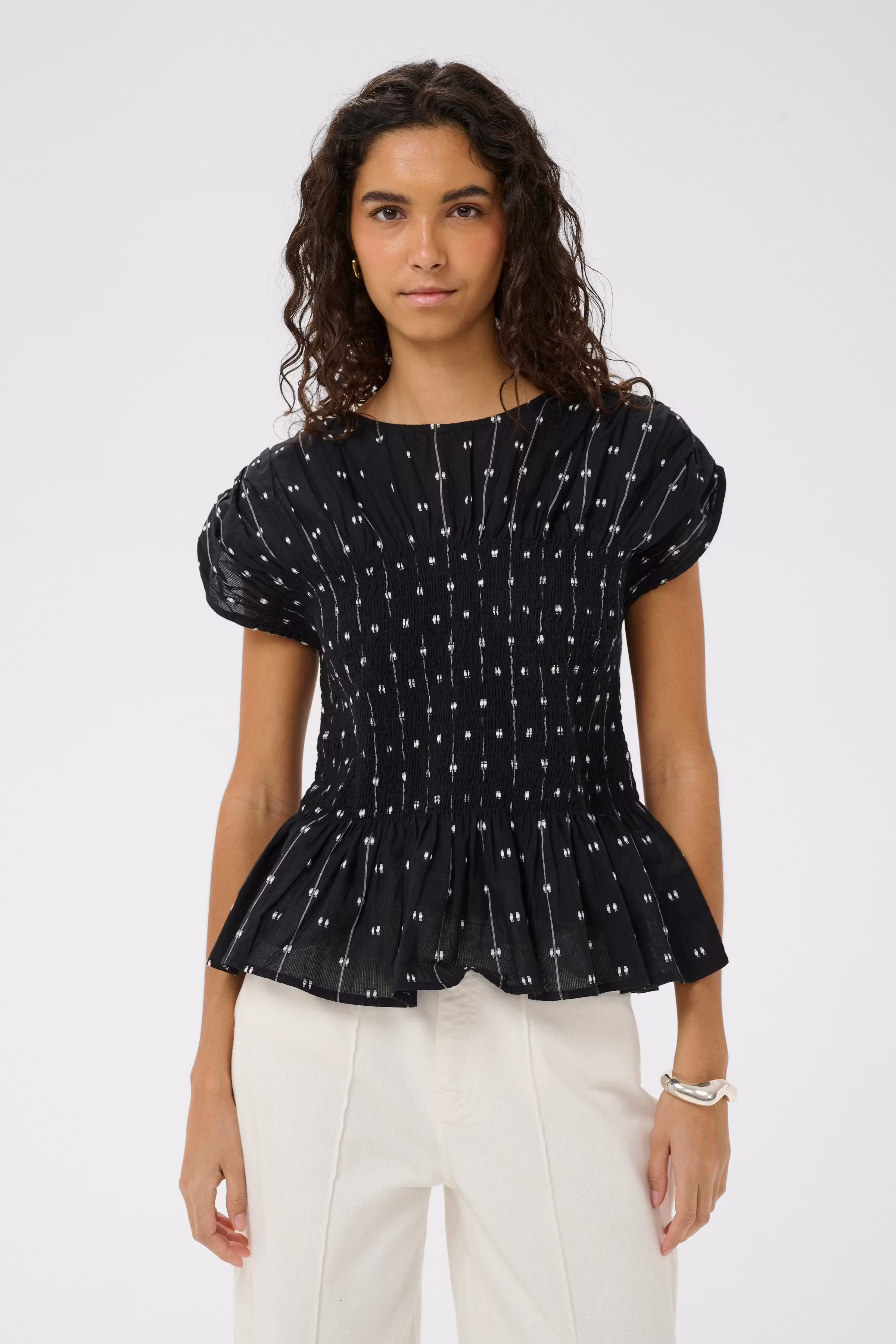 SLAmelie Blouse LOOKBOOK FRONT 30408978-304867