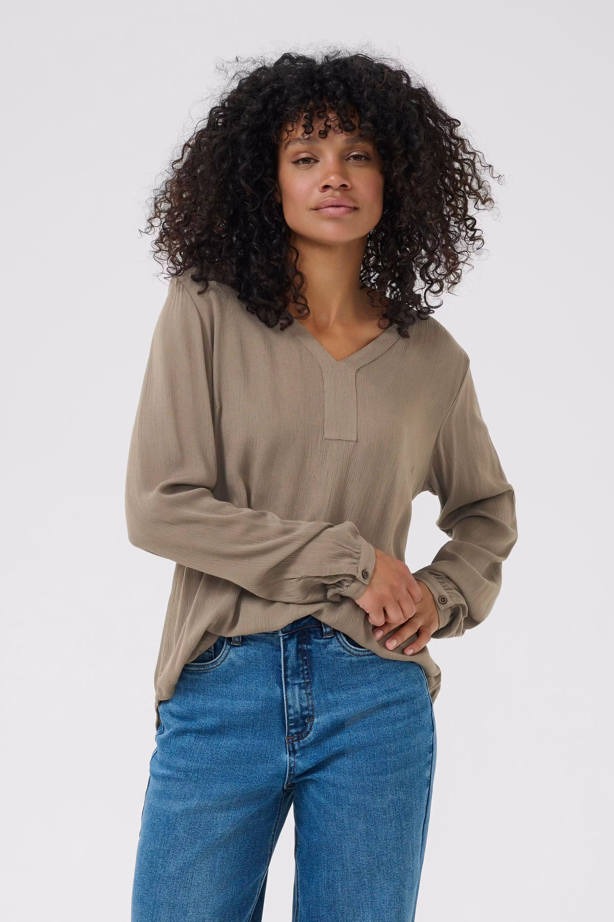 KAamber Bluse LOOKBOOK FRONT 501032-190808