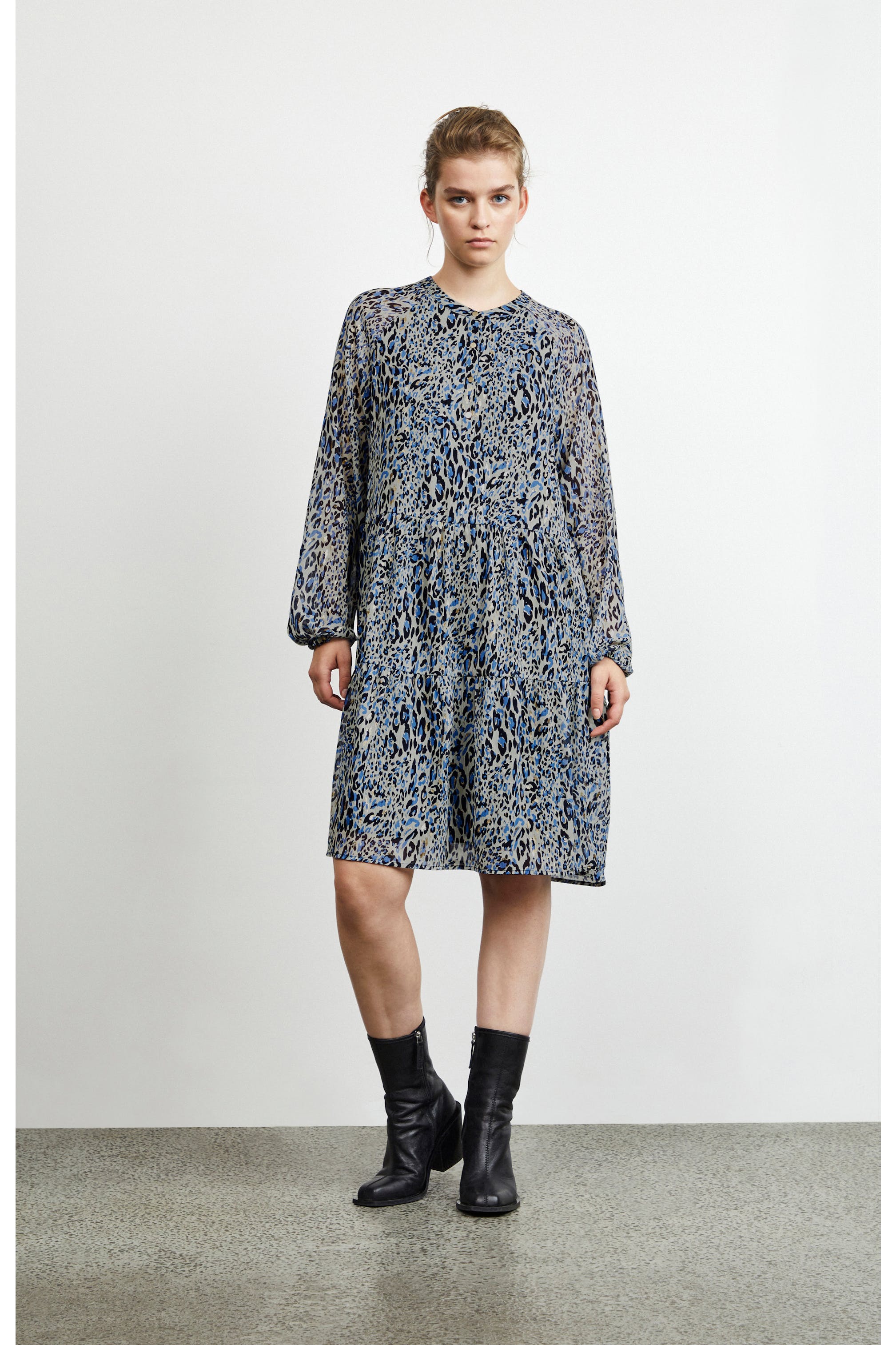 Kleid LOOKBOOK FRONT 20119372-201933