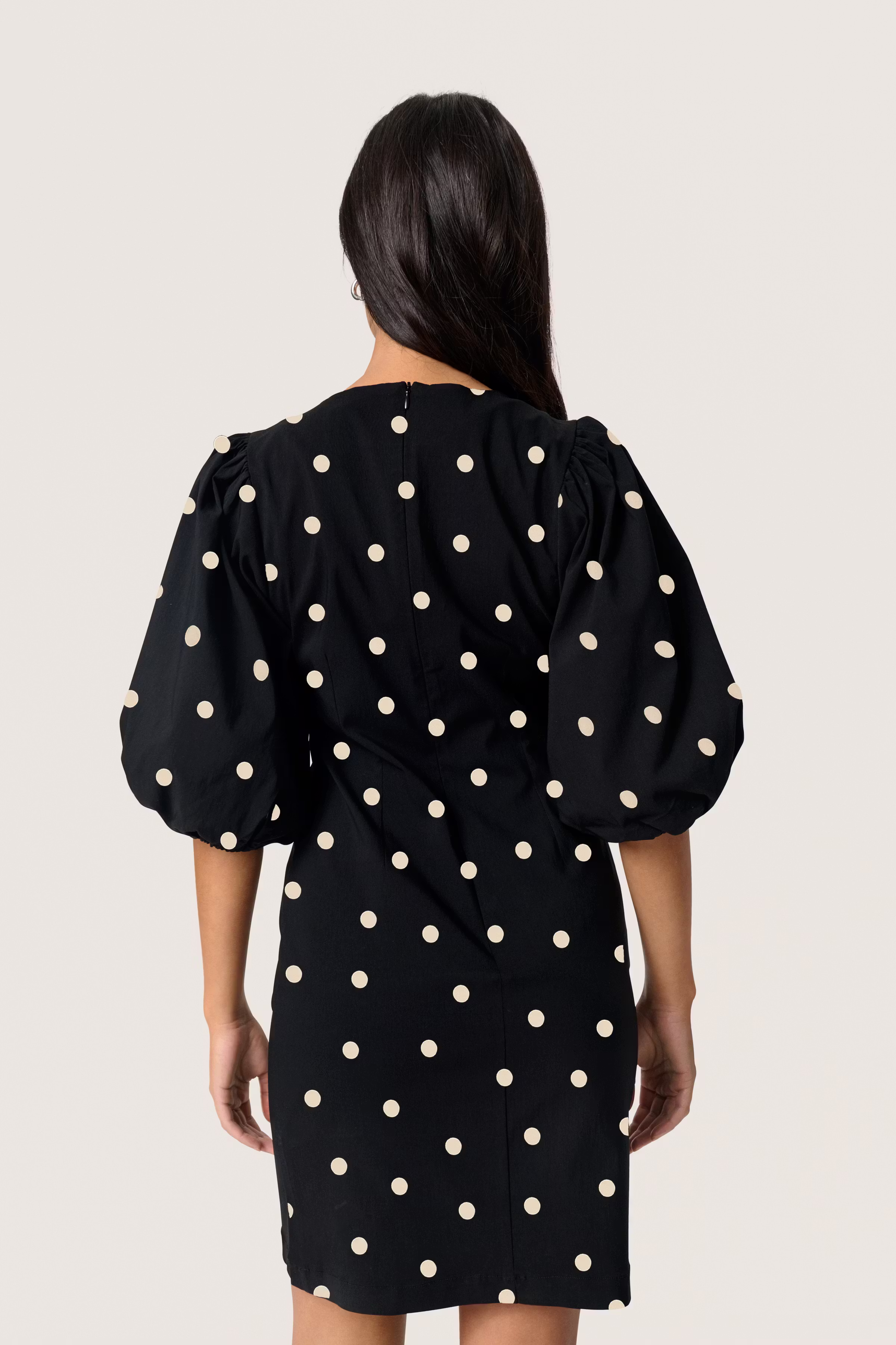 SLZazu Kleid LOOKBOOK BACK 30408464-304858