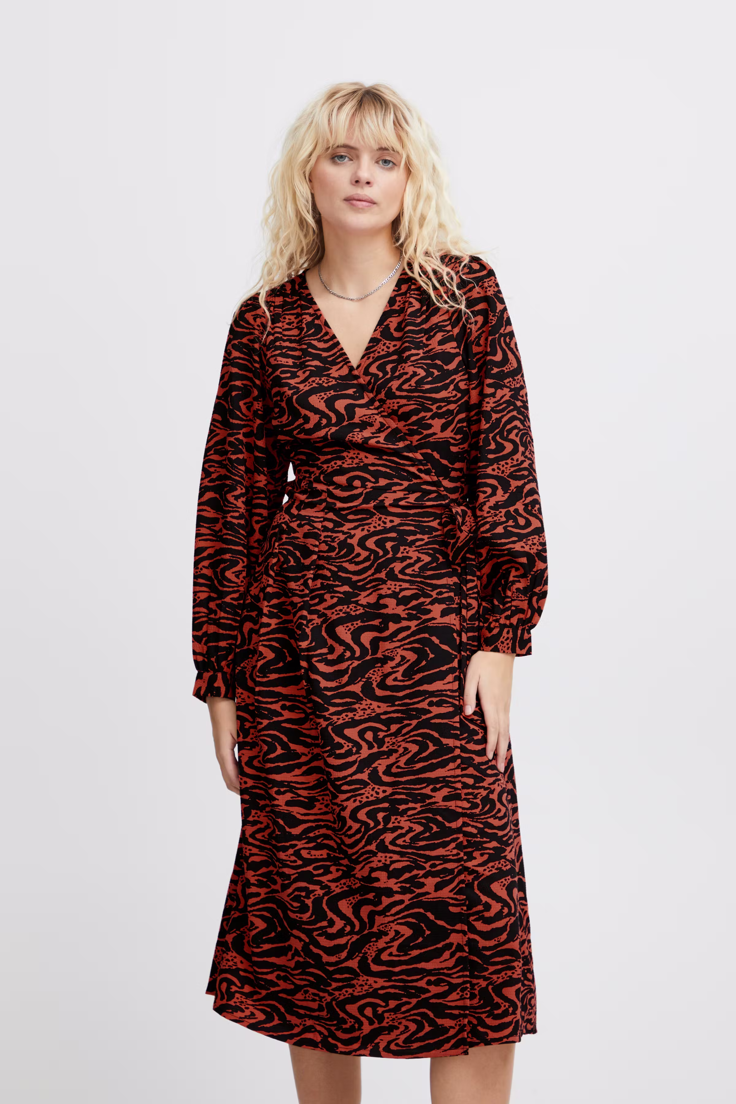 IHFANORA Kleid LOOKBOOK FRONT 20120418-202701