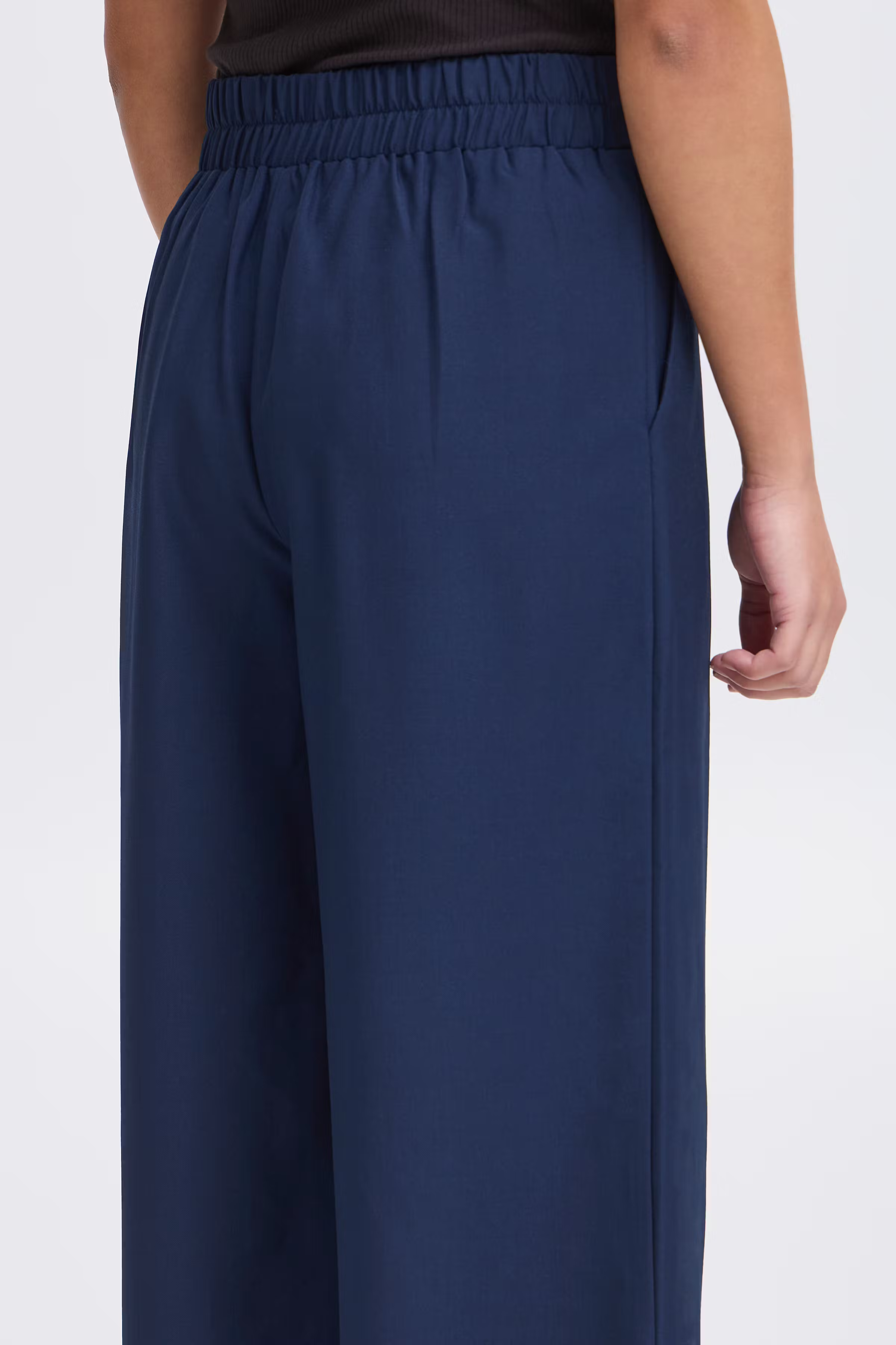 IXDORTHEA Trousers LOOKBOOK DETAIL 20123724-194010