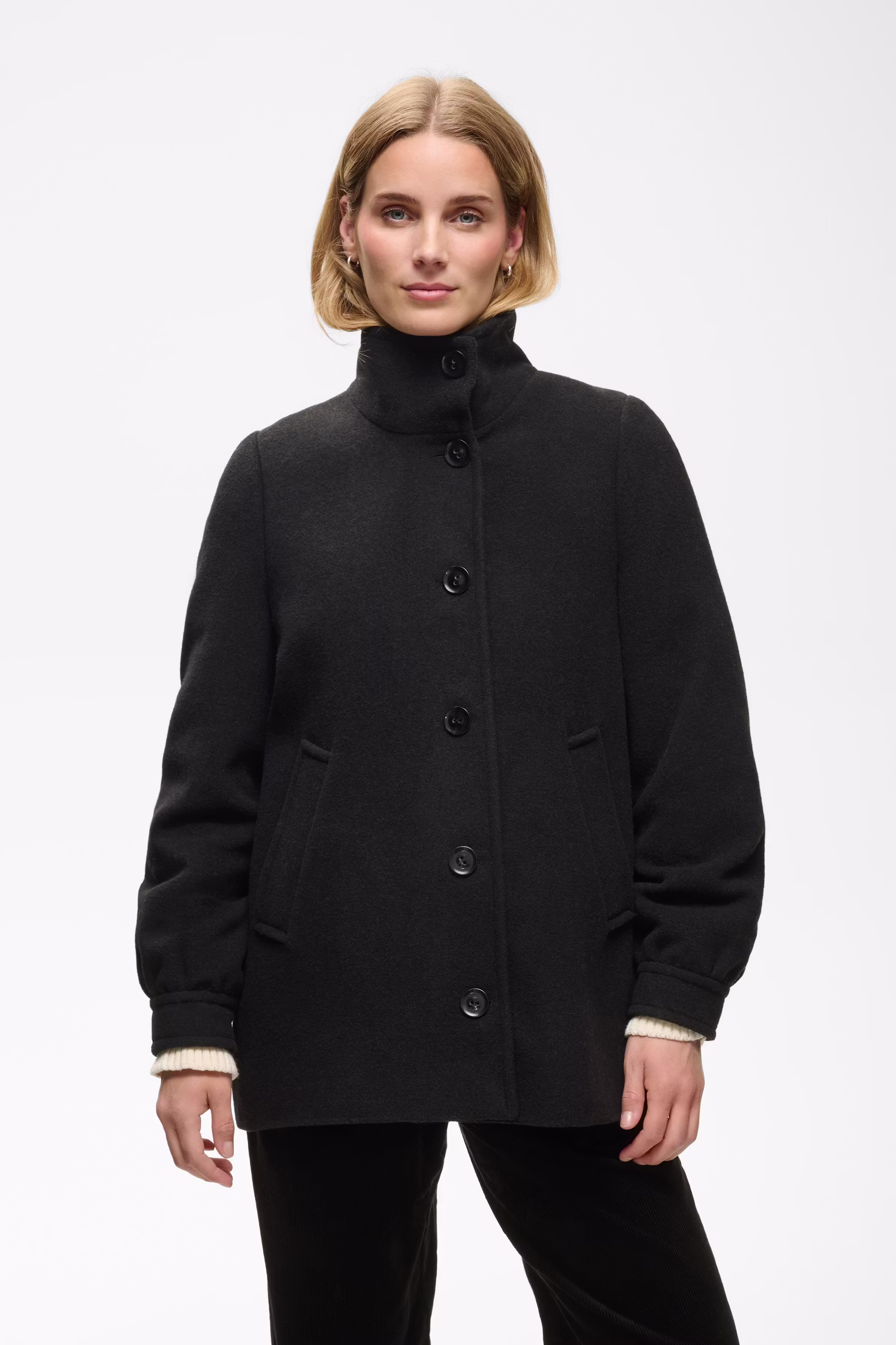 CeciliaPW Mantel LOOKBOOK FRONT 30310639-194008