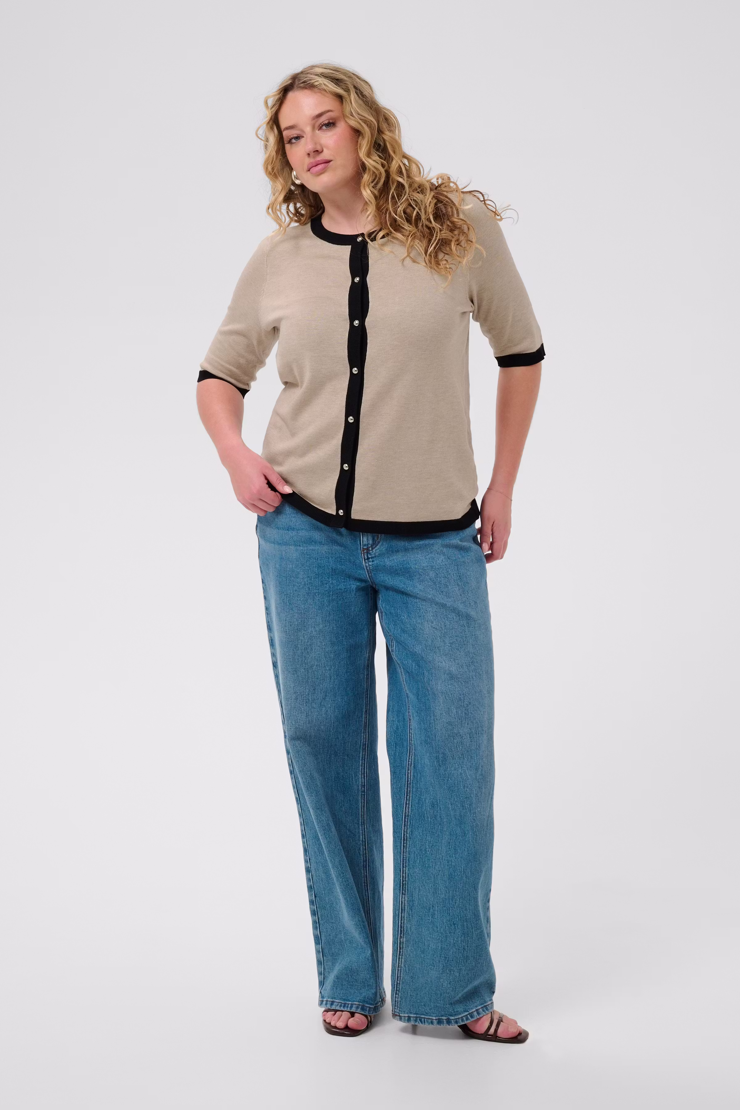 KClizzy Cardigan LOOKBOOK FRONT 10584306-1513051