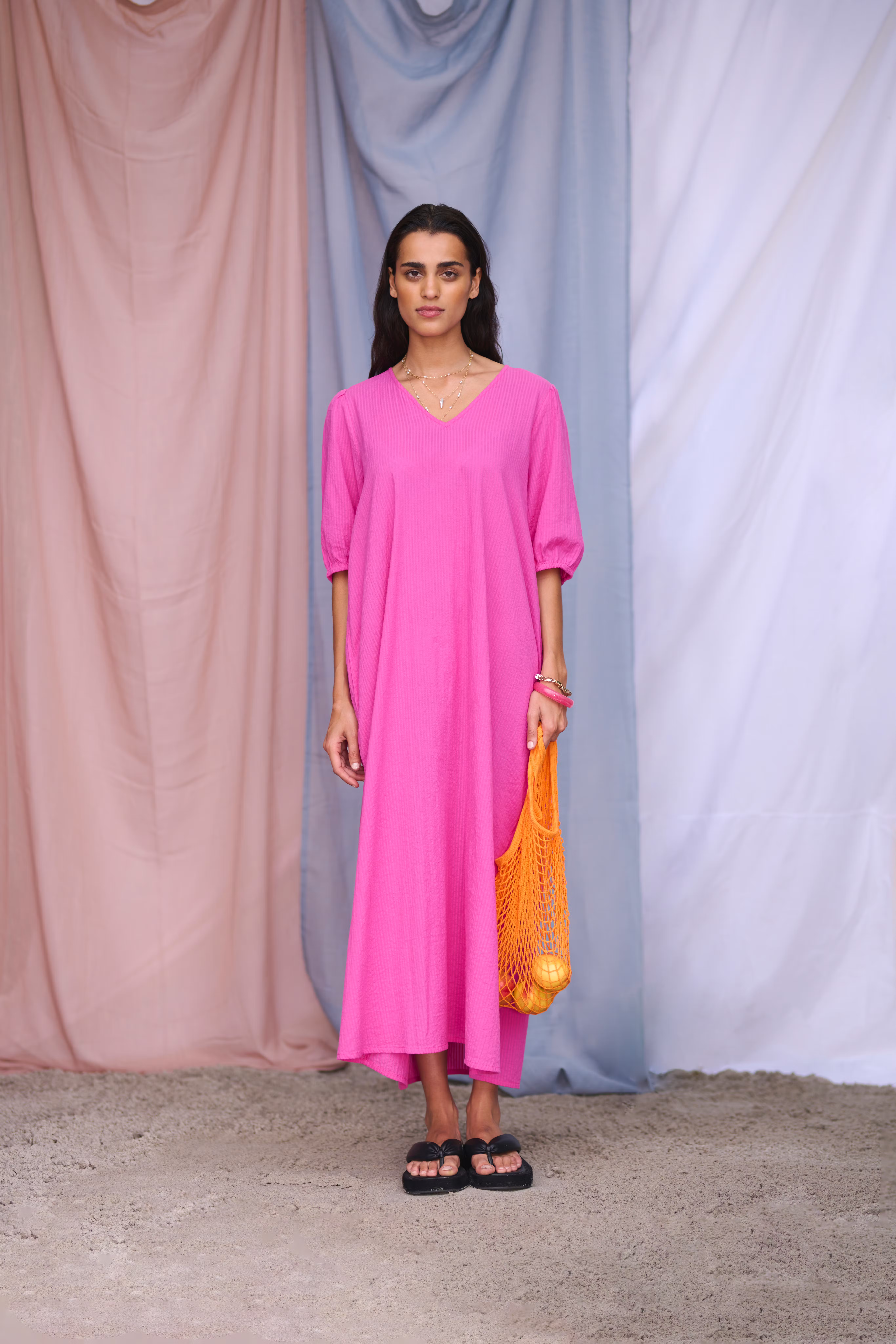 KAlinn Kjole LOCATION NONE 10508637-172624