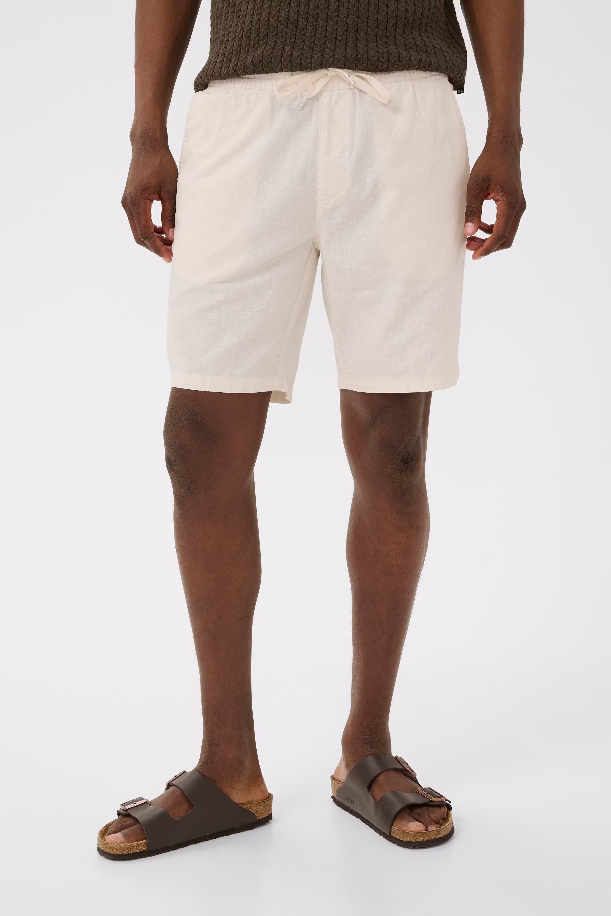 MAbarton linen shorts LOOKBOOK FRONT 30206032-120601
