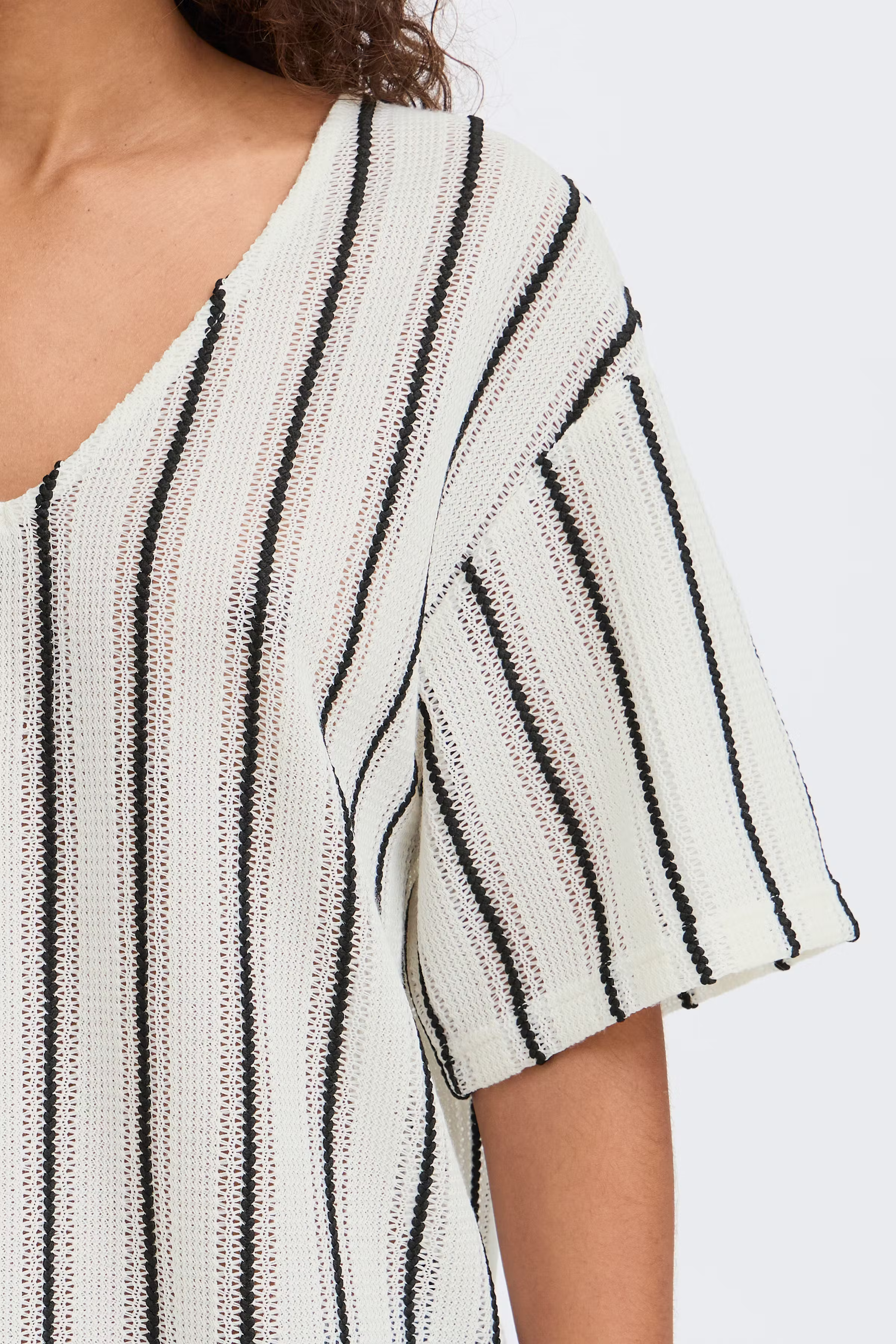 T-shirt LOOKBOOK DETAIL 20122412-124301