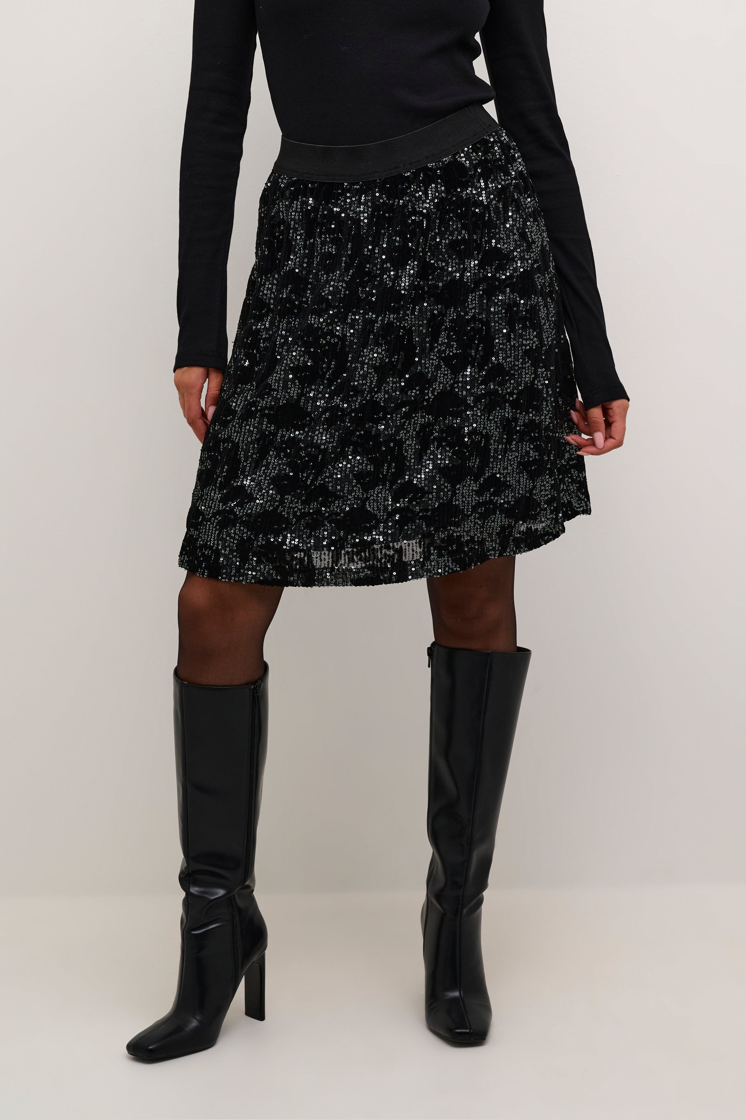 KAgrit Paljettskjørt LOOKBOOK FRONT 10509289-106676