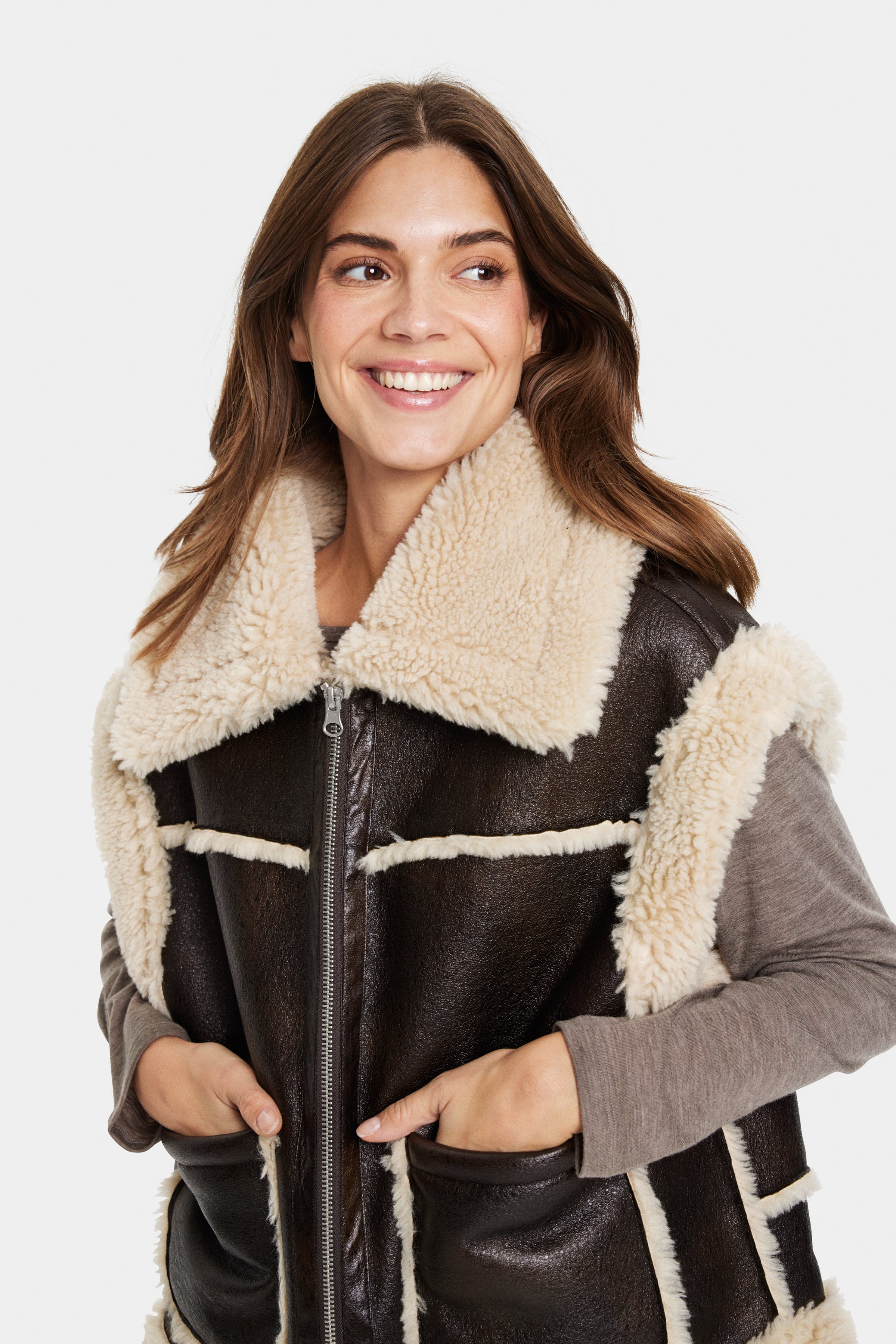 IsauraSZ Vest LOOKBOOK DETAIL 30513801-190916