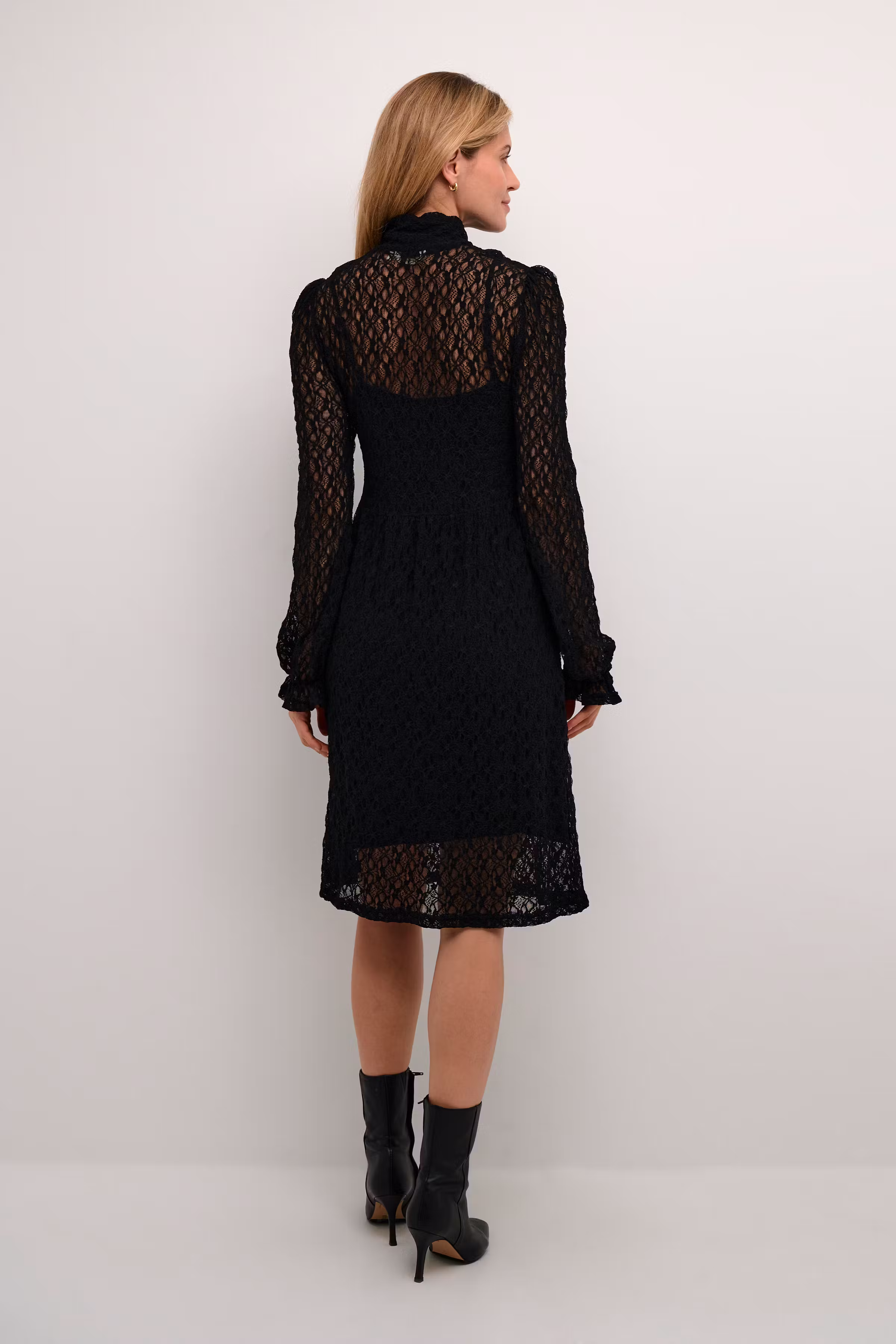 CRTamara Klänning LOOKBOOK BACK 10612961-100120