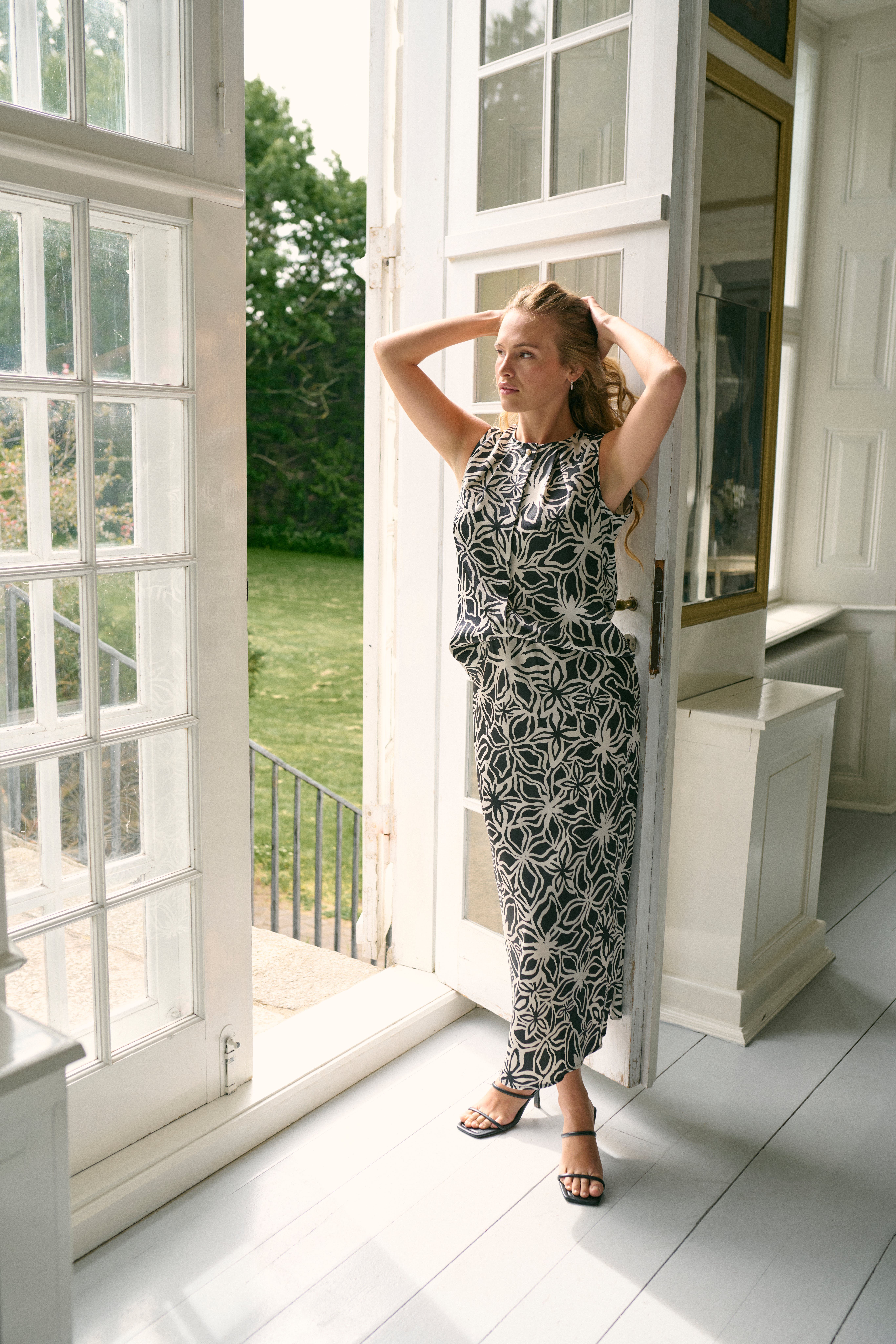 KAvera Blouse LOCATION NONE 10509630-107080