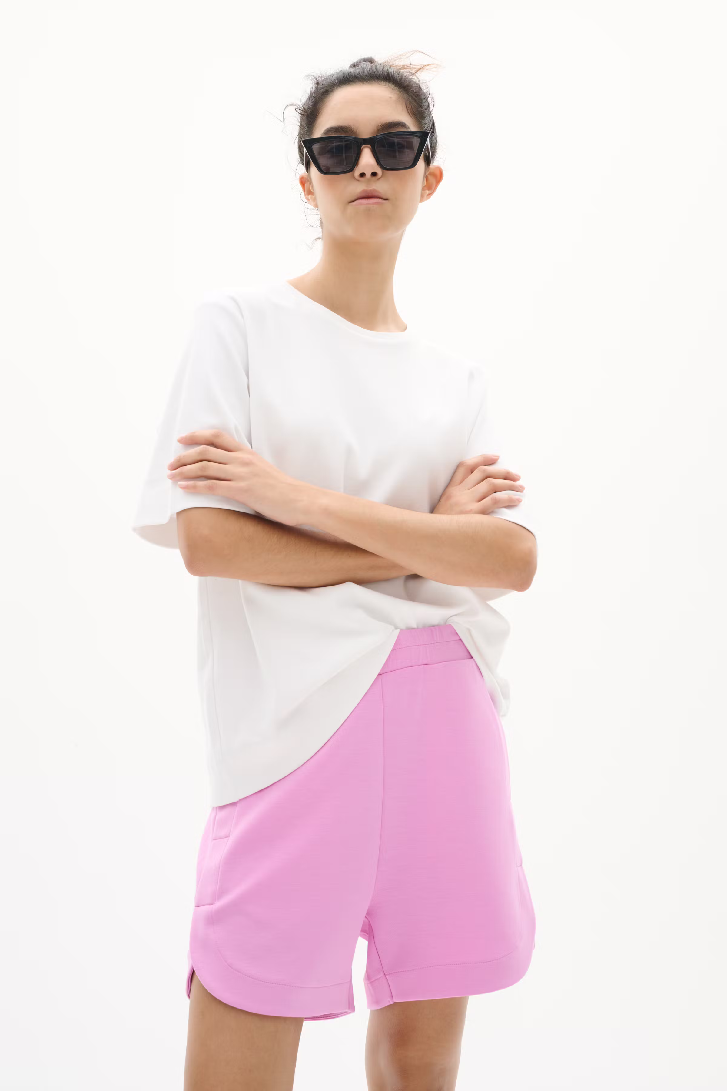 HenniehIW Shorts LOOKBOOK FRONT 30110370-163118