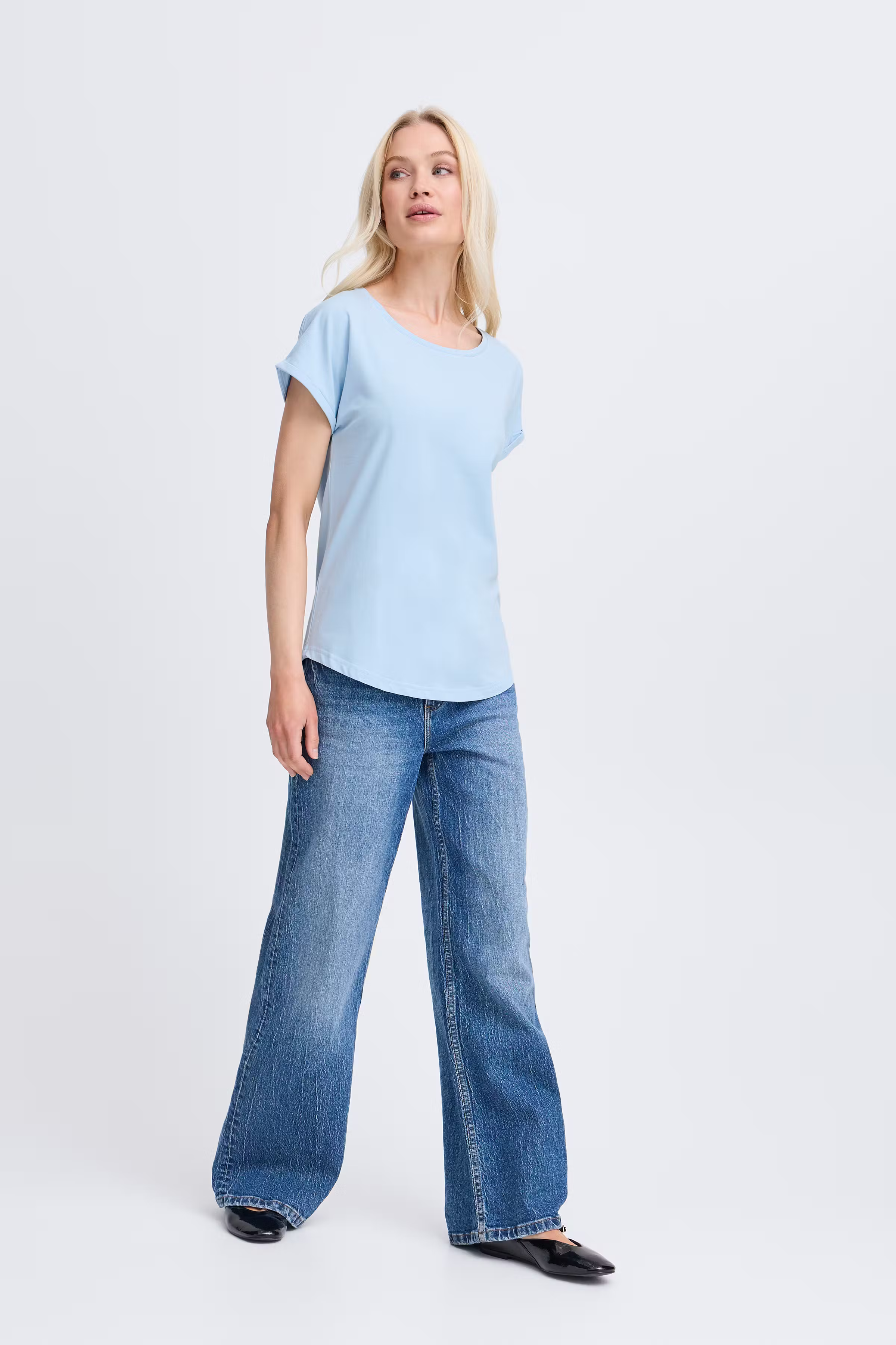 BYPamila T-shirt LOOKBOOK FRONT 20804205-154105