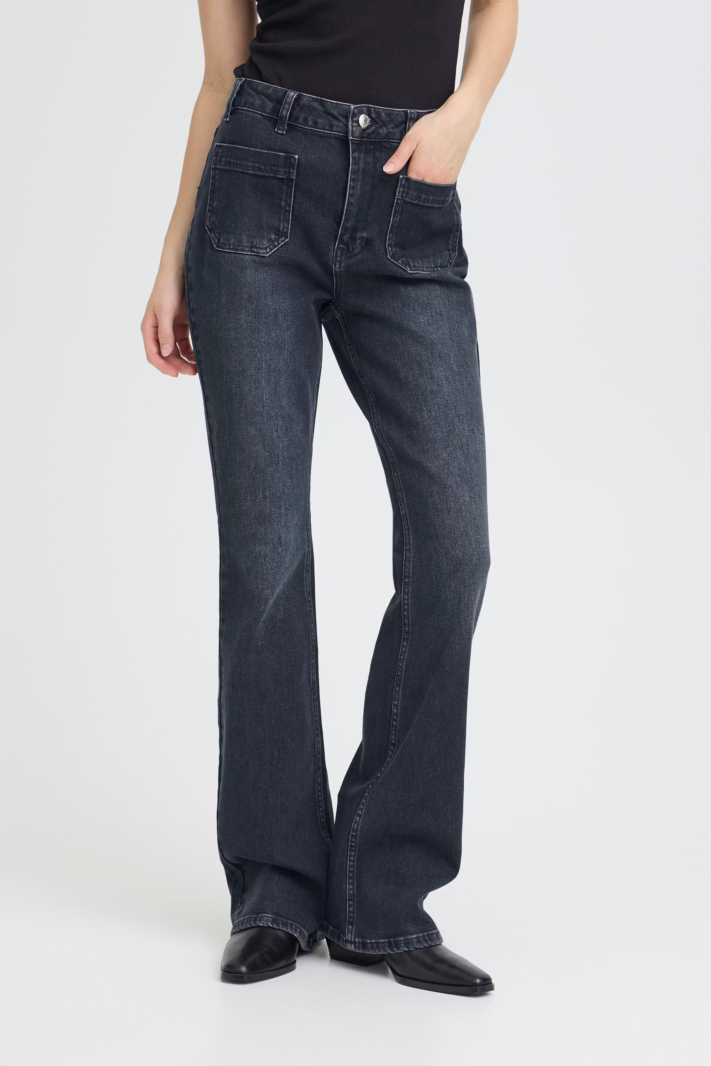 PZBELLA UHW Bootcut Leg LOOKBOOK FRONT 50208701-205007