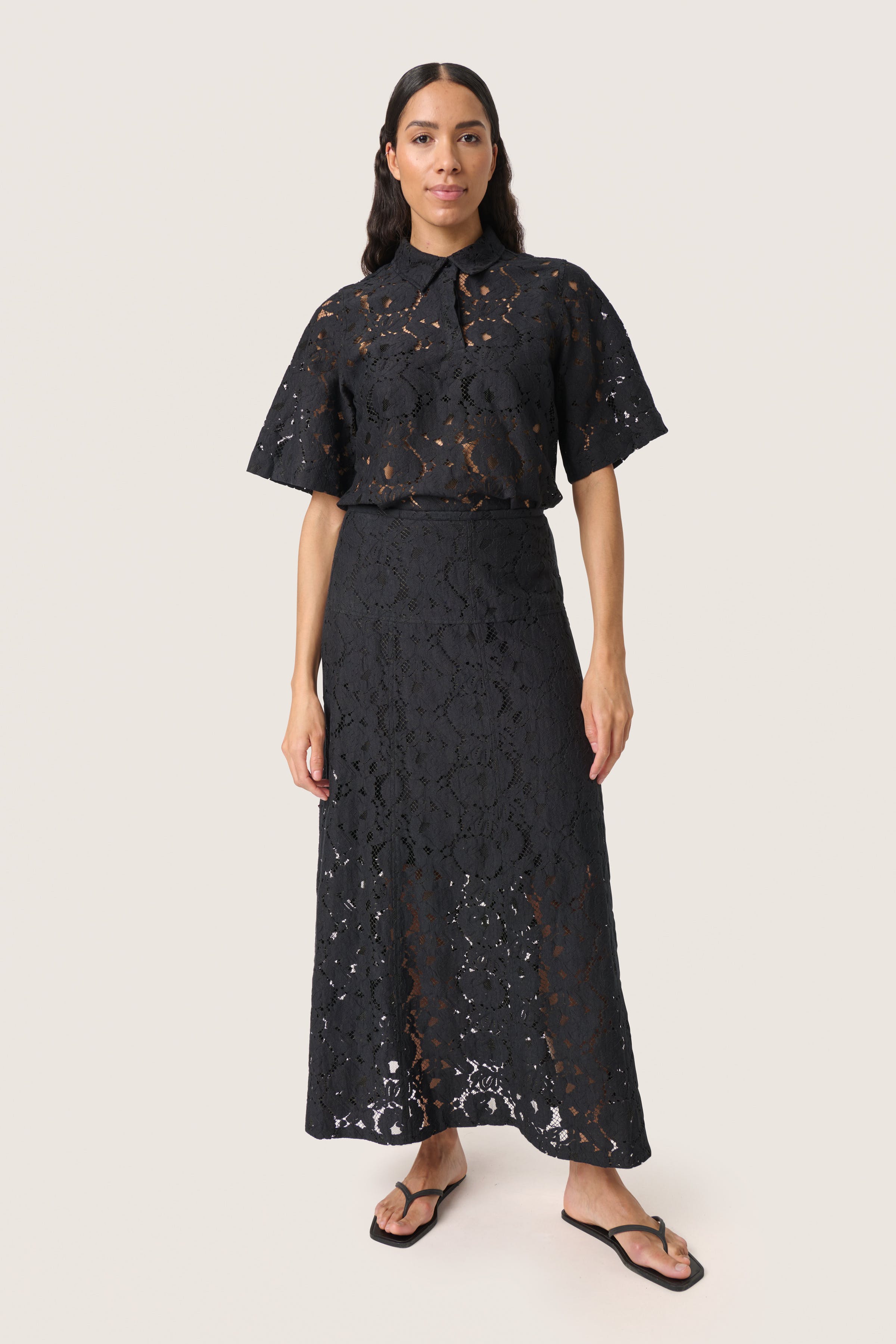 SLTaya Skirt LOOKBOOK FRONT 30408628-194008