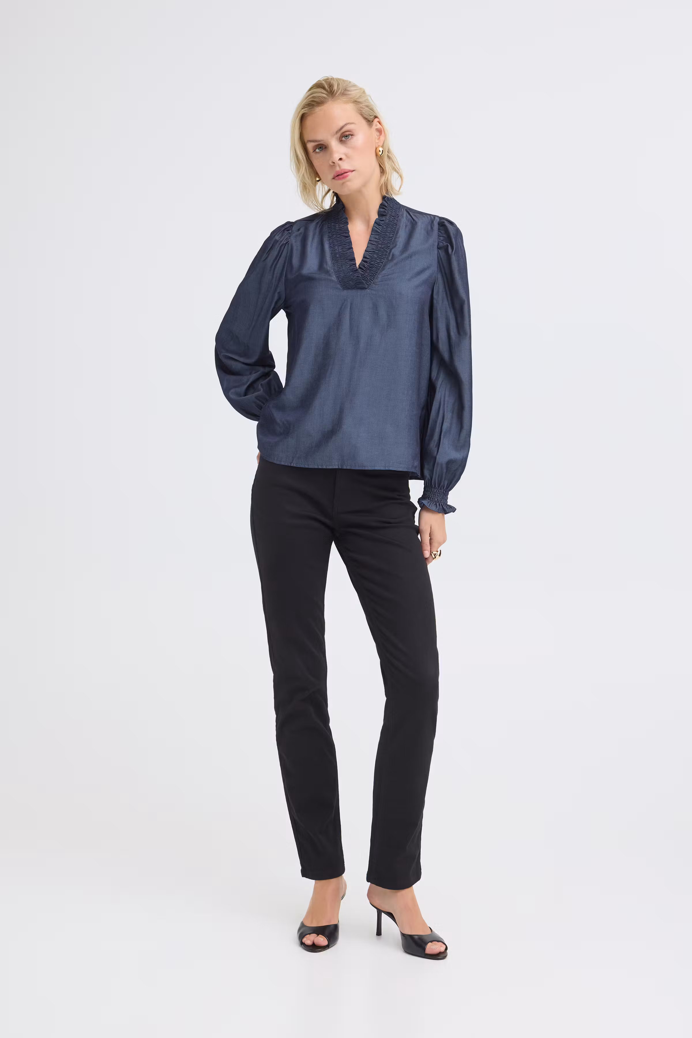 PZCASSY Bluse LOOKBOOK FRONT 50210971-194020
