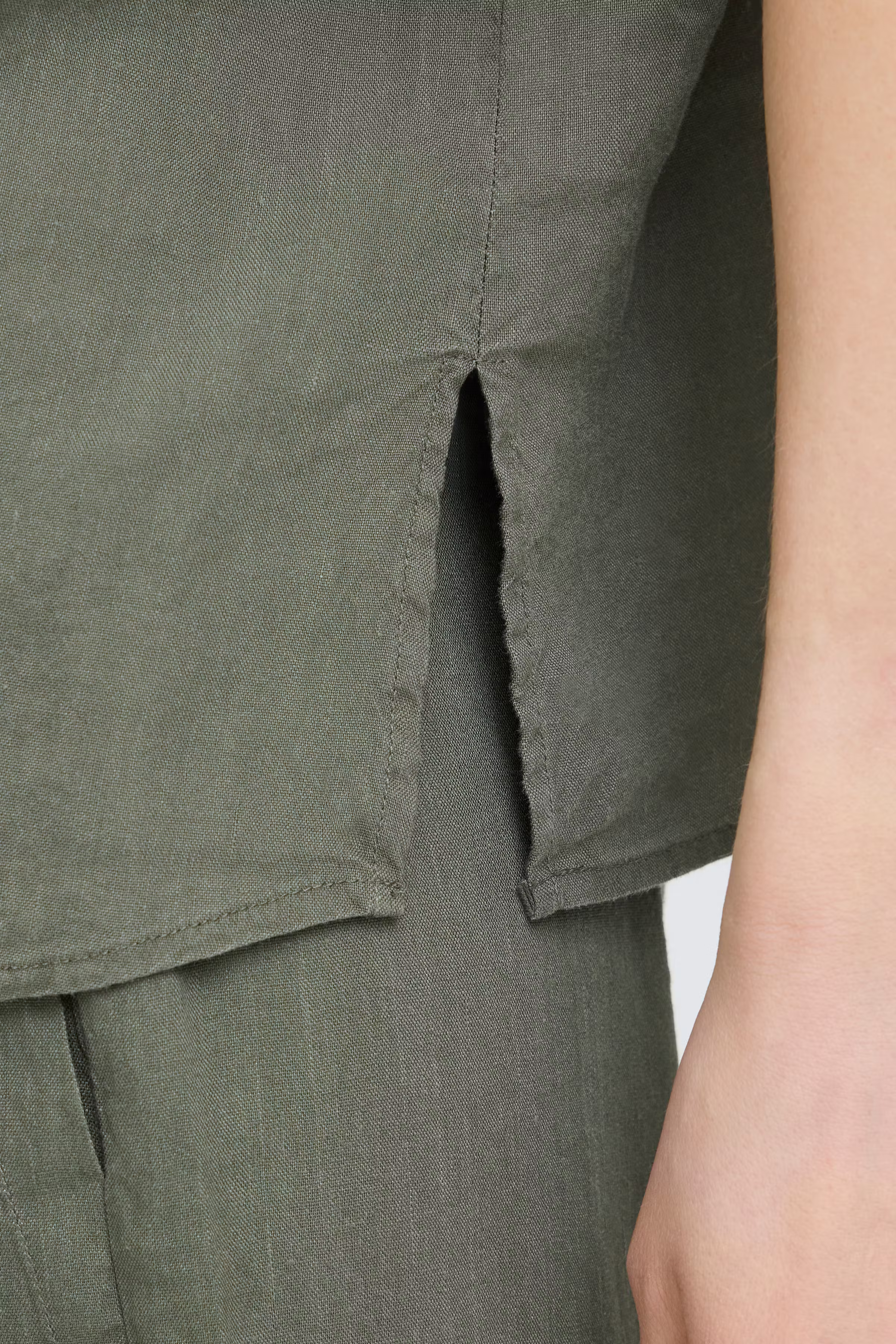 PZLUCA Shirt LOOKBOOK DETAIL 50210426-180312