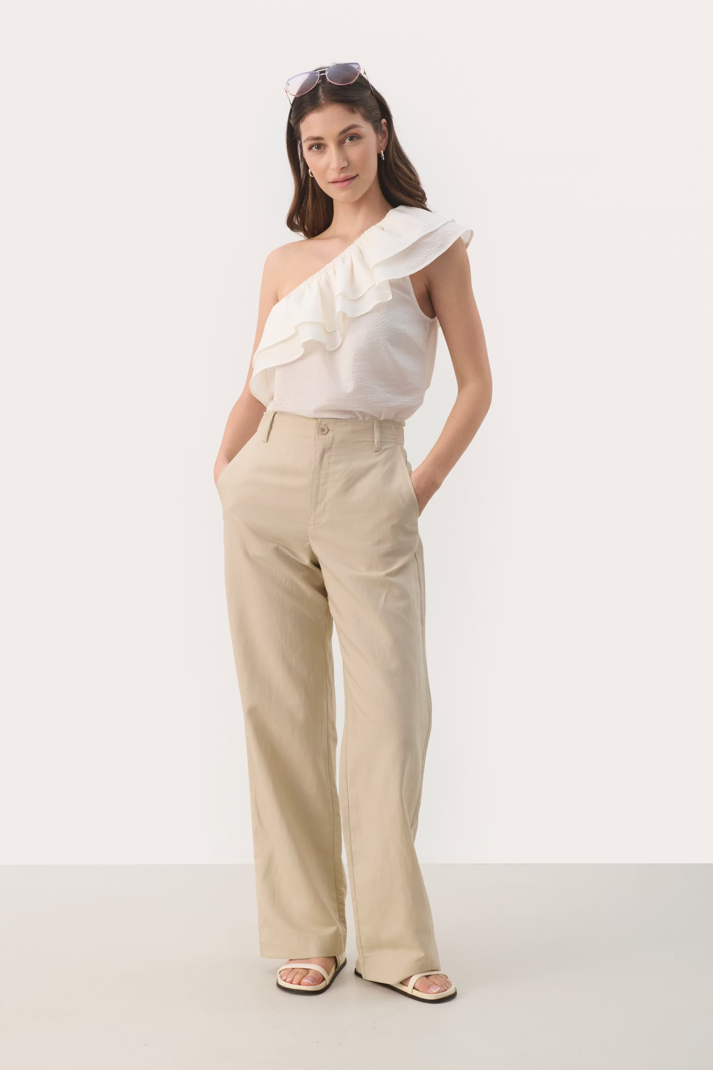 GabrielePW Suiting trousers LOOKBOOK BACK 30308576-151307