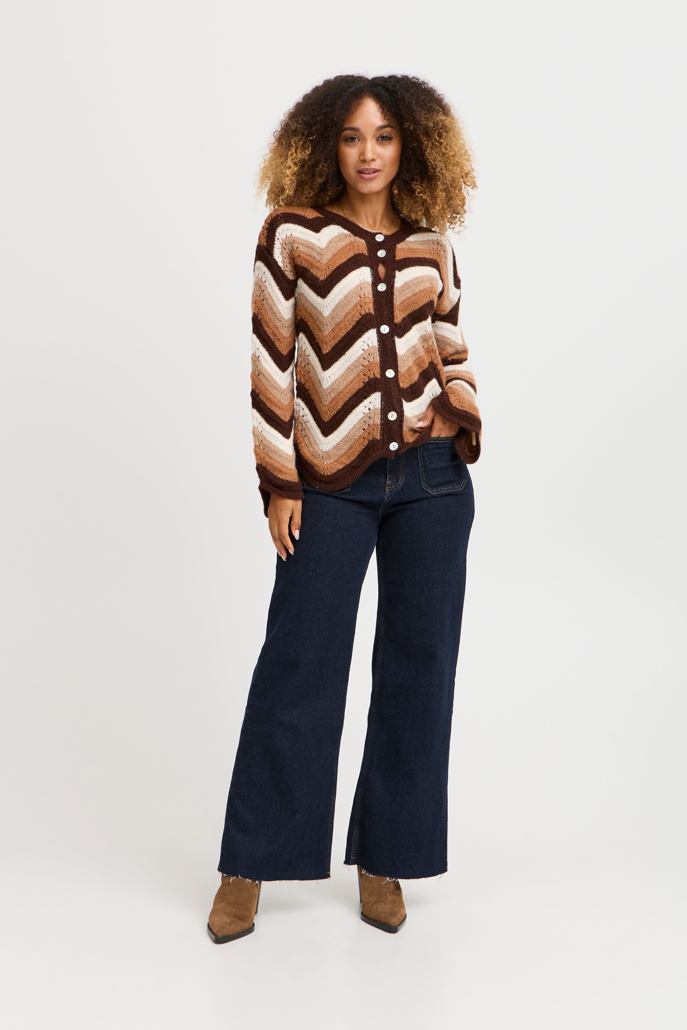 SBBIDIGA Cardigan LOOKBOOK FRONT 22100812-190912