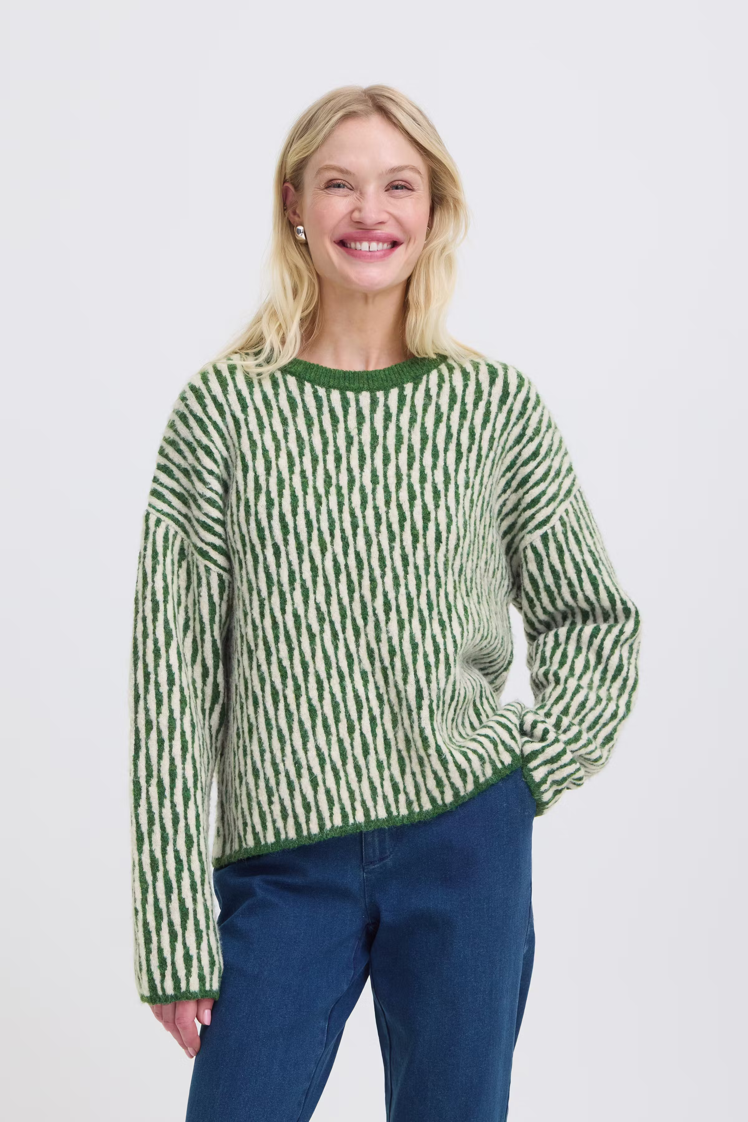 BYOJULA Pullover LOOKBOOK FRONT 20819107-900009649