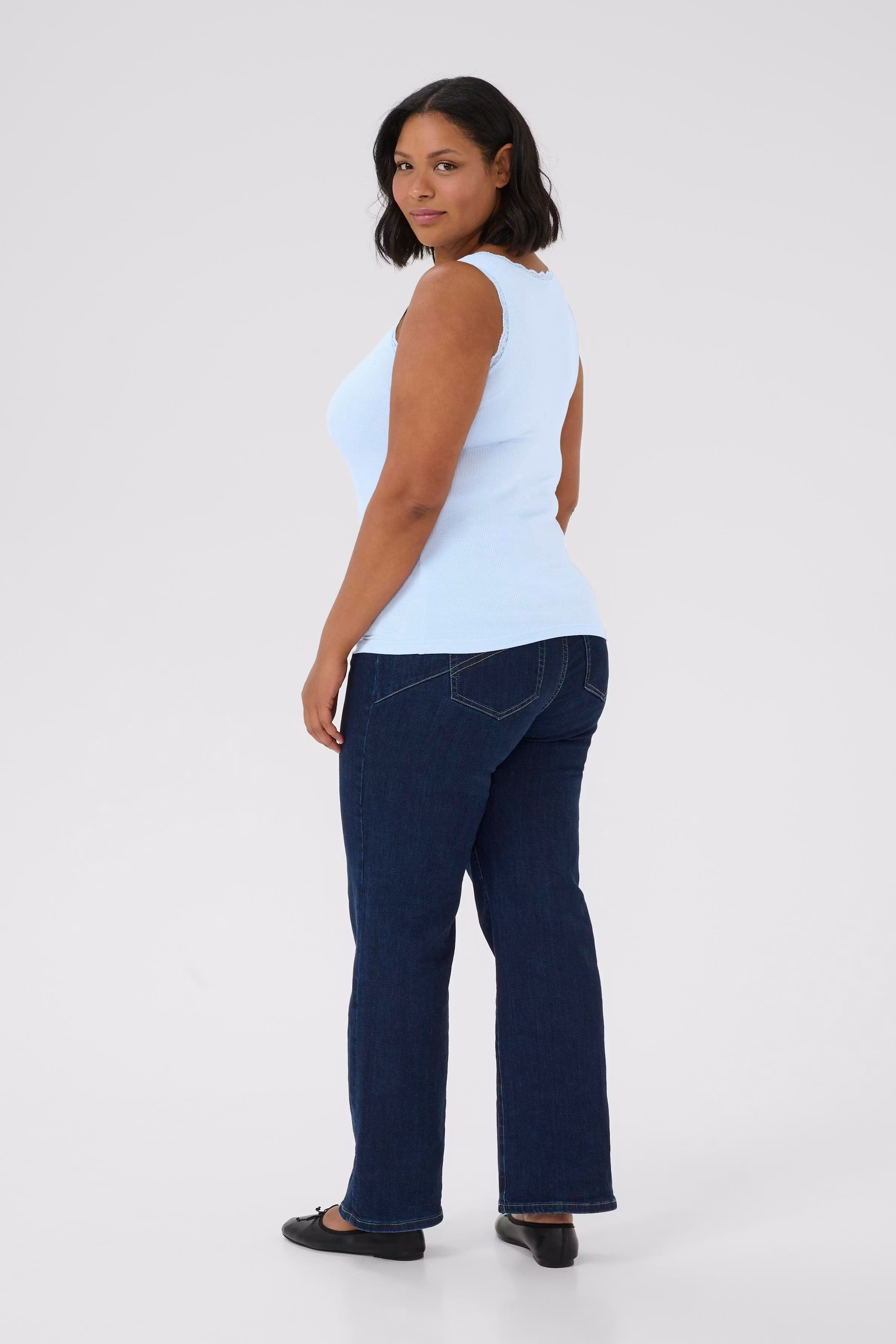 KComia Top LOOKBOOK BACK 10583468-154031