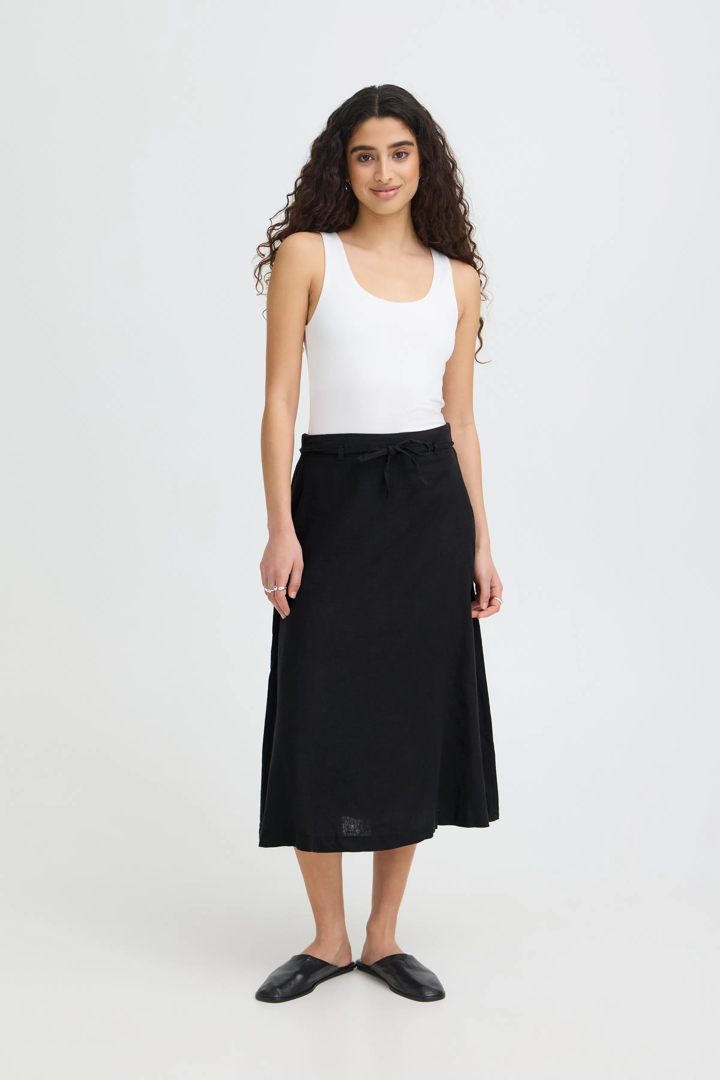 IHLINNO Skjørt LOOKBOOK FRONT 20125601-194008