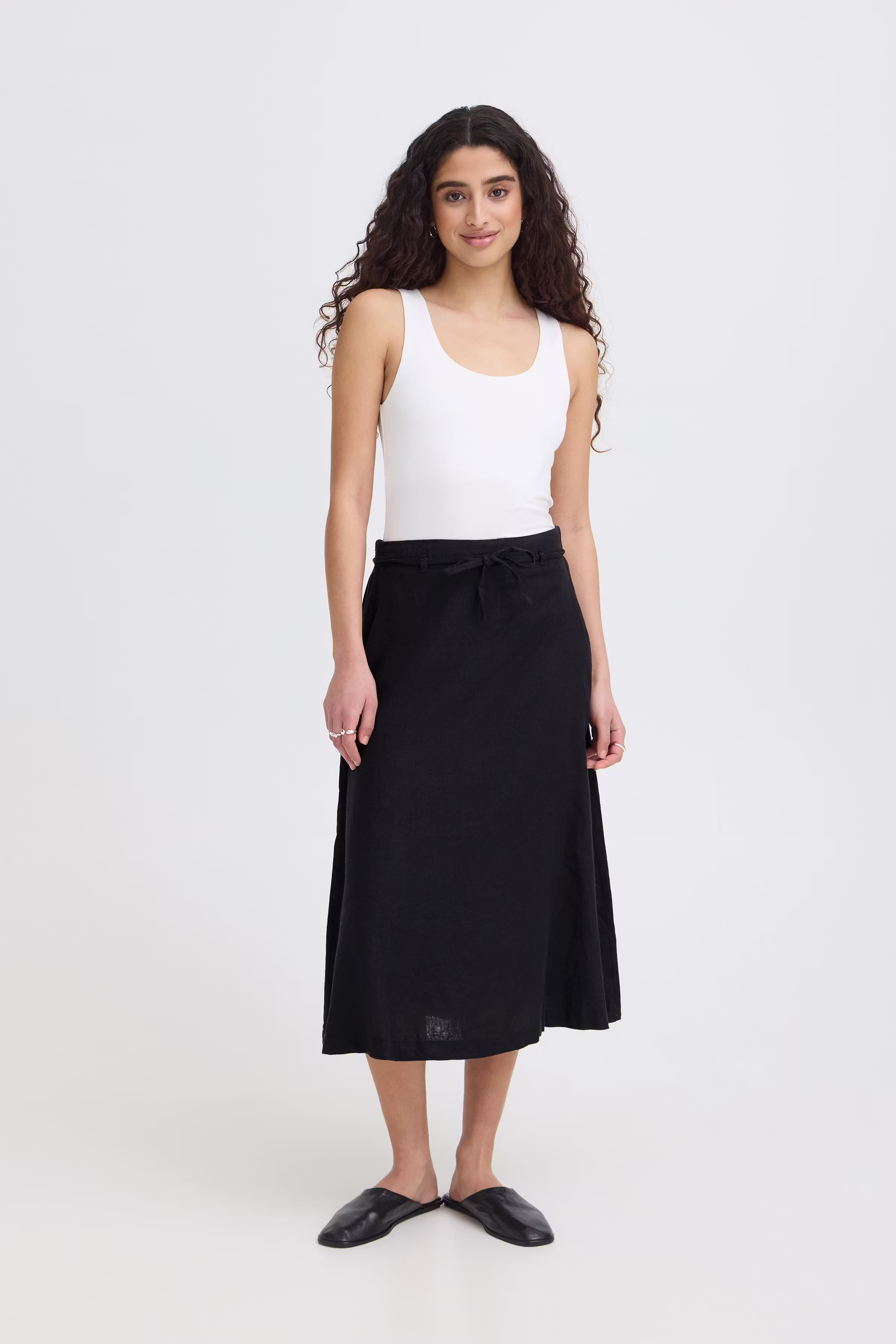 IHLINNO Skjørt LOOKBOOK FRONT 20125601-194008