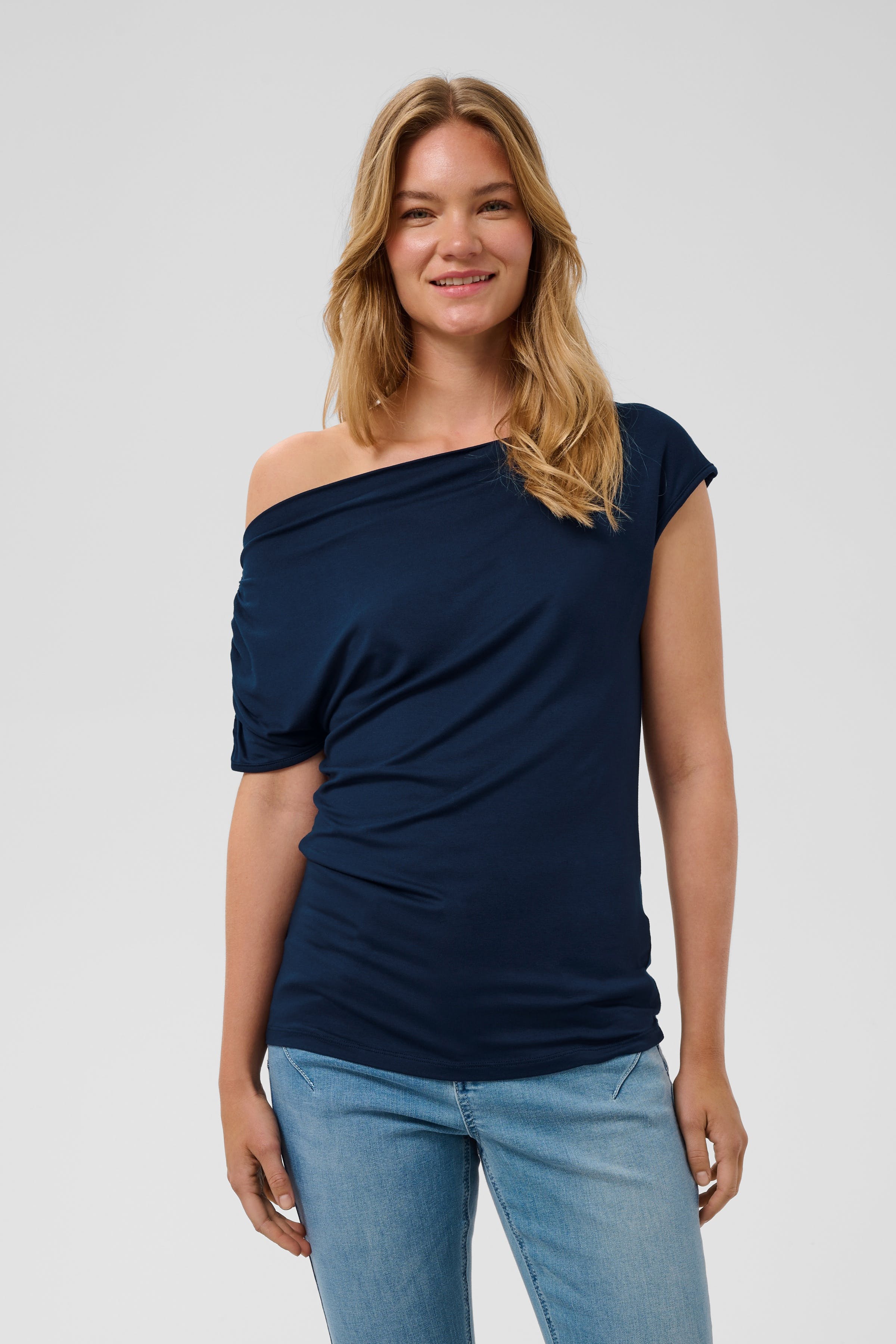 CRSonya Top LOOKBOOK FRONT 10615791-193923