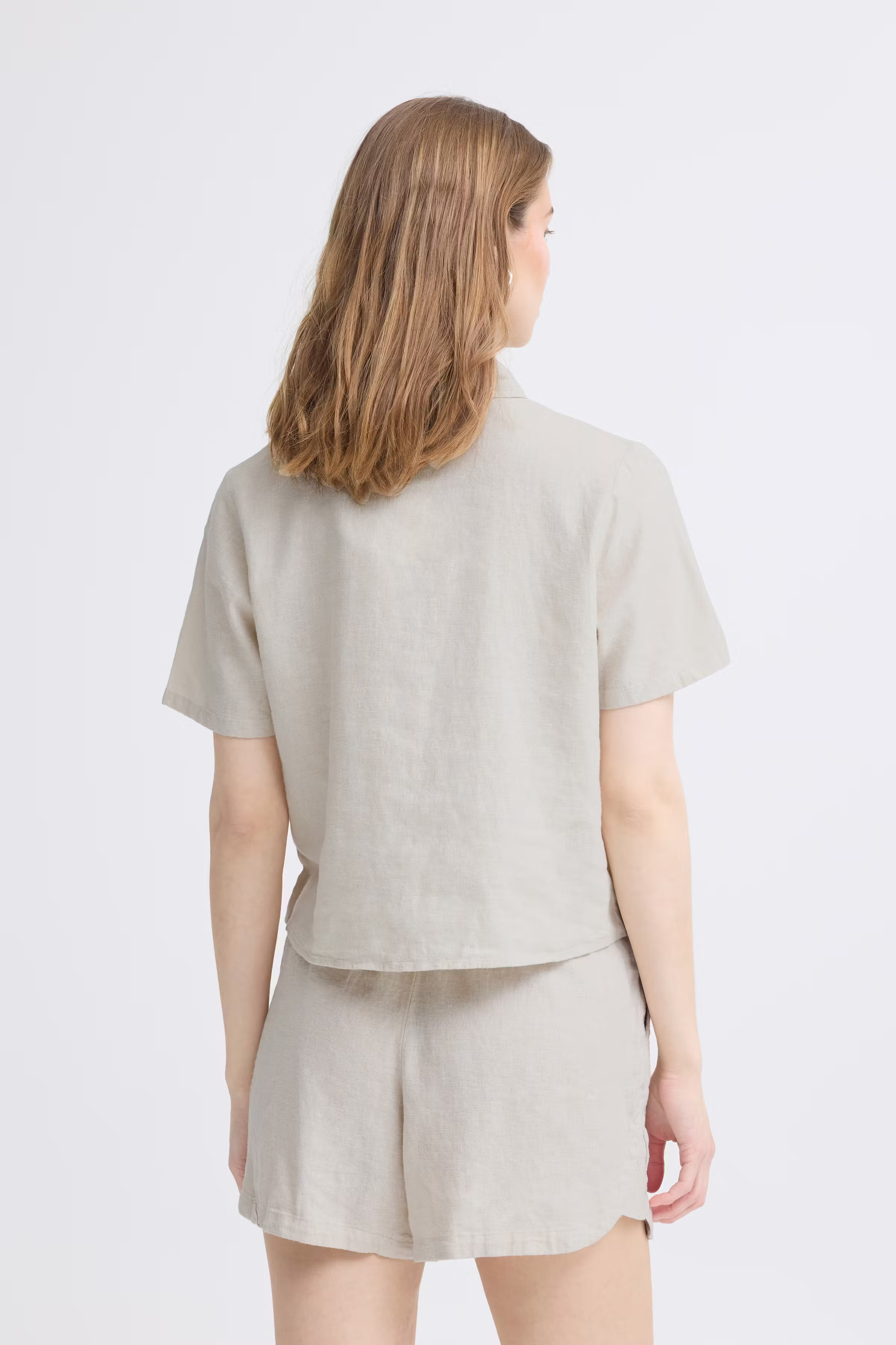 Kortermet skjorte LOOKBOOK BACK 20122921-204424