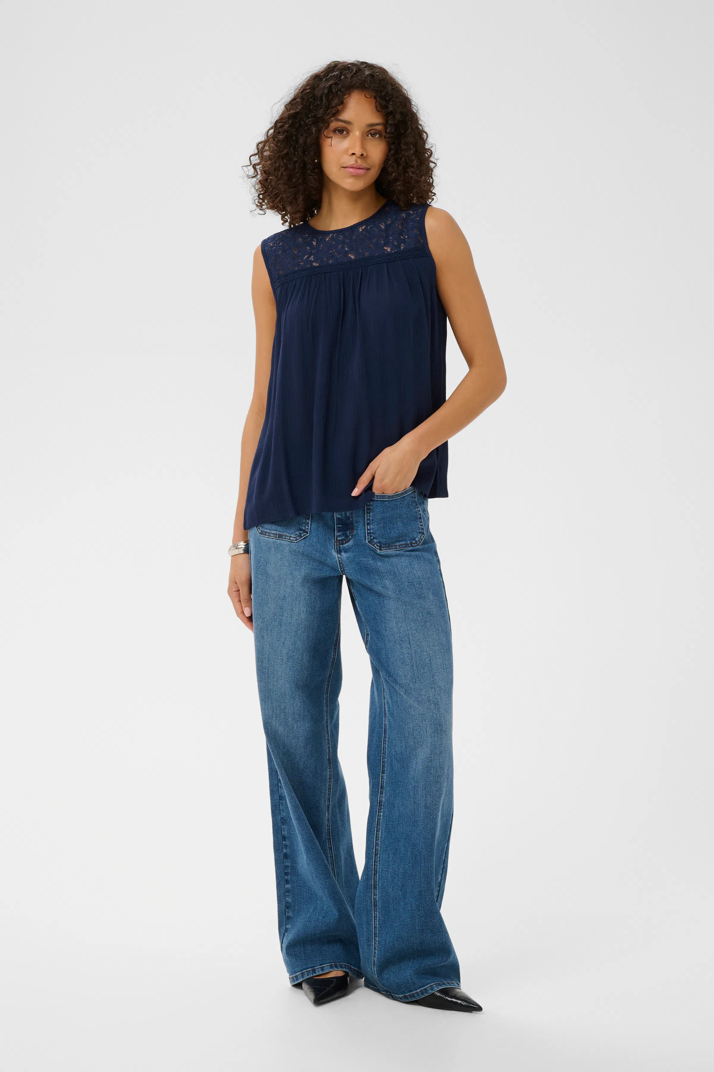 KAmeredith Bluse LOOKBOOK FRONT 10512420-193921