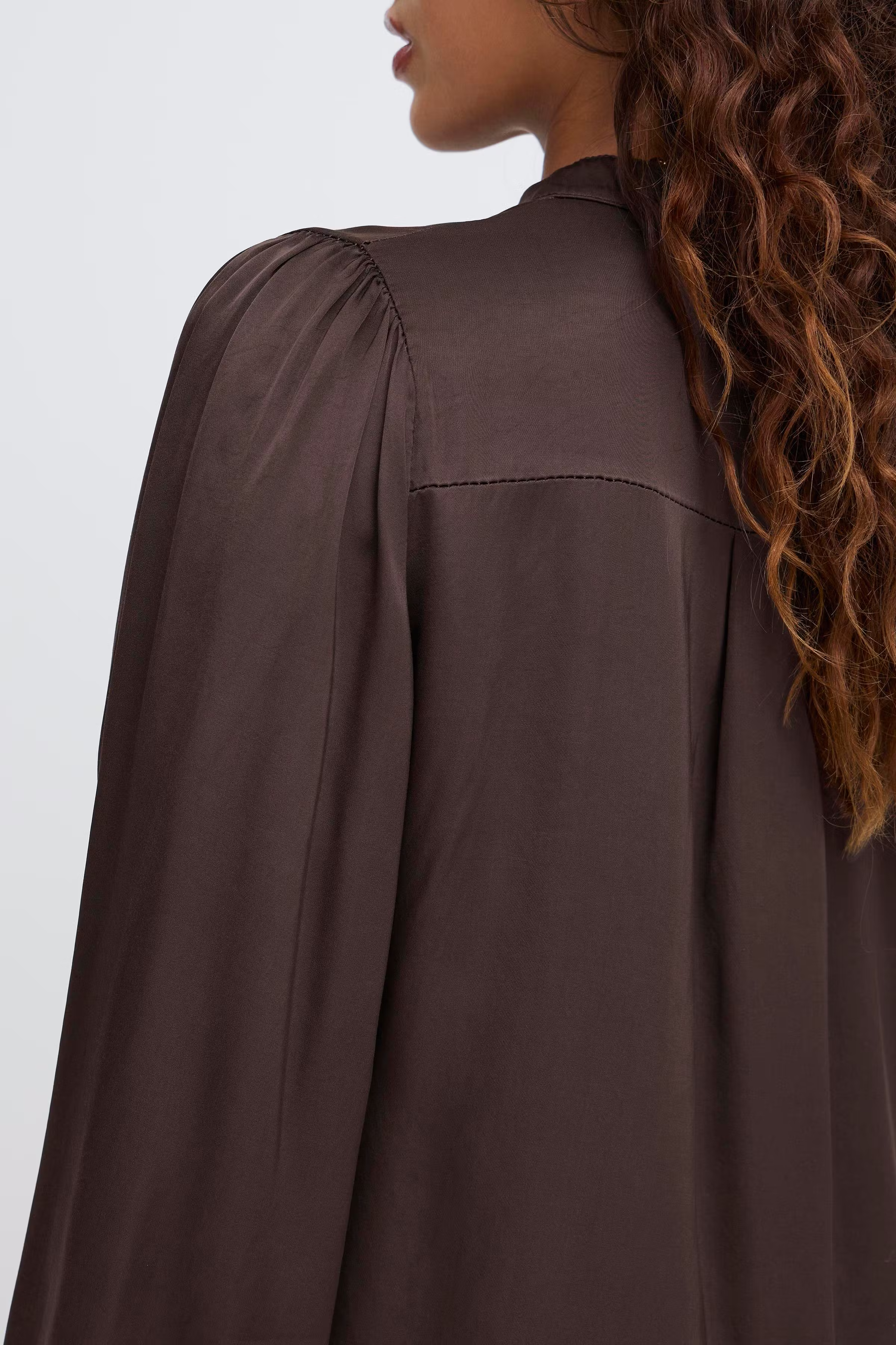 SBOLIVIA Bluse LOOKBOOK DETAIL 22101102-191109