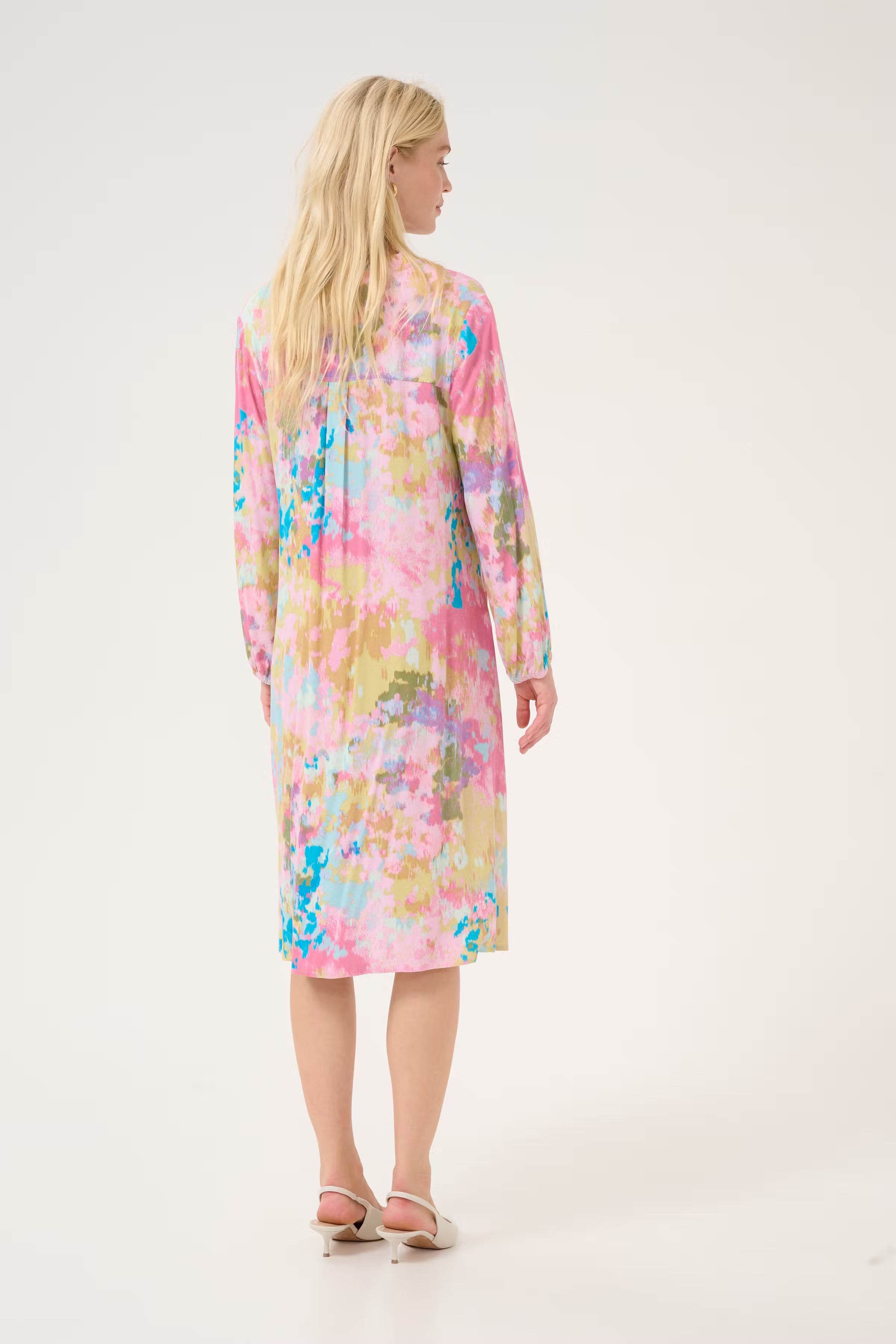 CUvalerie Kleid LOOKBOOK BACK 50111575-107276