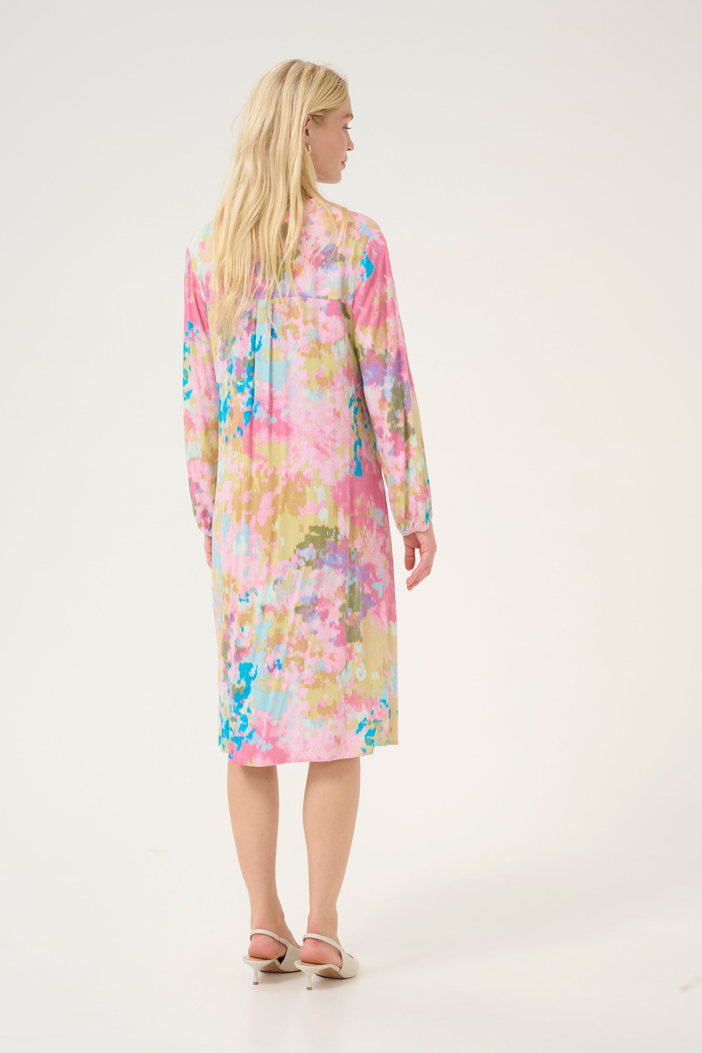 CUvalerie Kleid LOOKBOOK BACK 50111575-107276