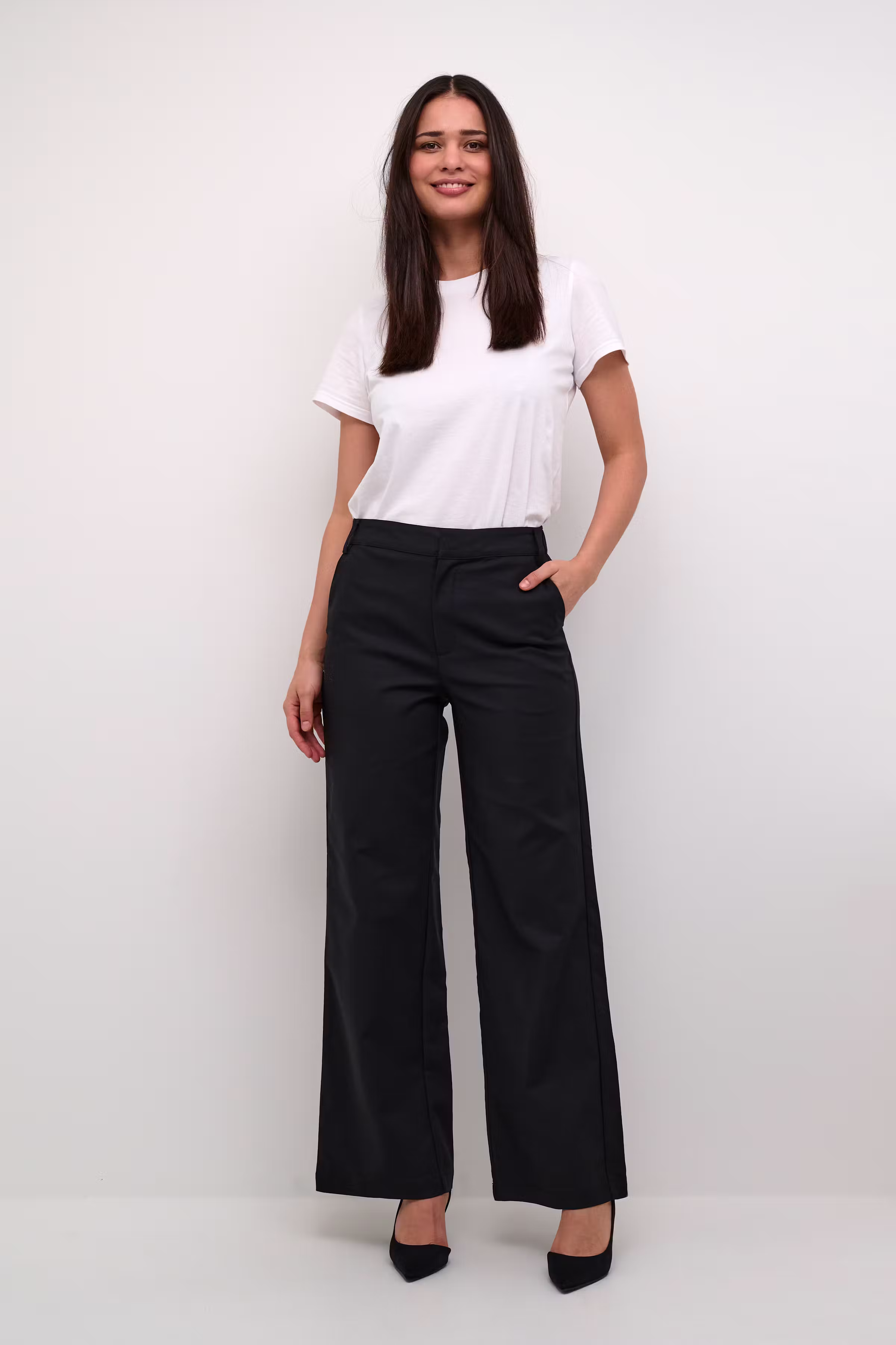 KAloraine Bukser LOOKBOOK FRONT 10509140-100121