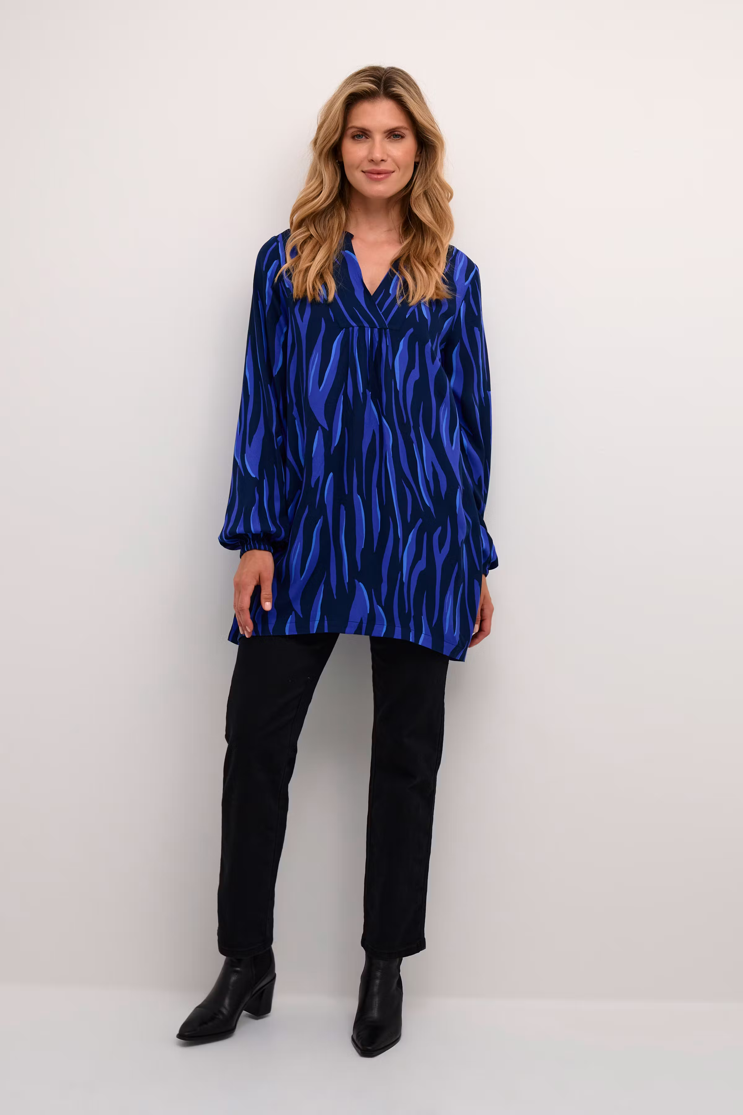 BPsally Tunic LOOKBOOK FRONT 10590568-105140B