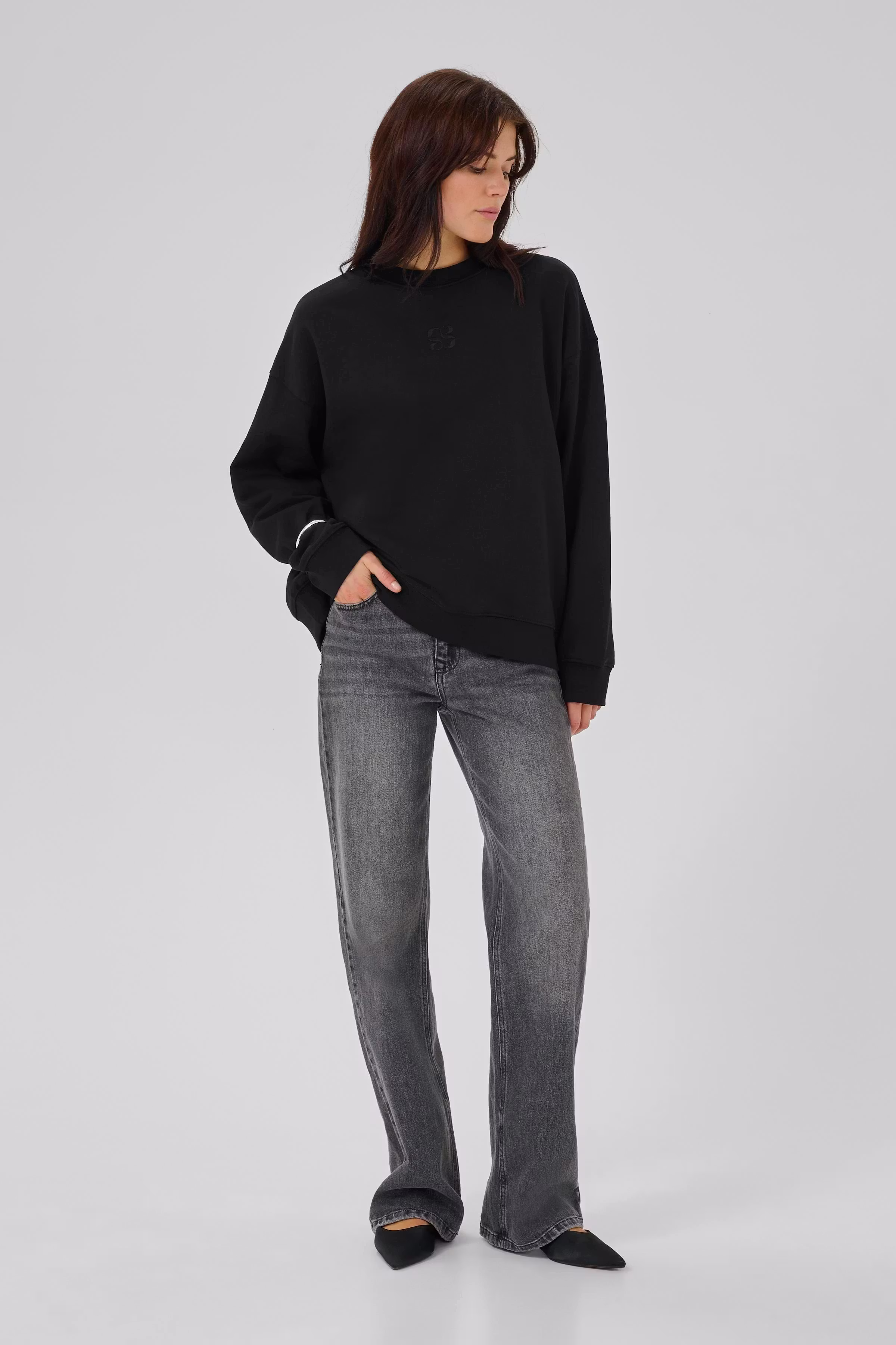 DiegoMW Sweatshirt LOOKBOOK FRONT 10704891-100031