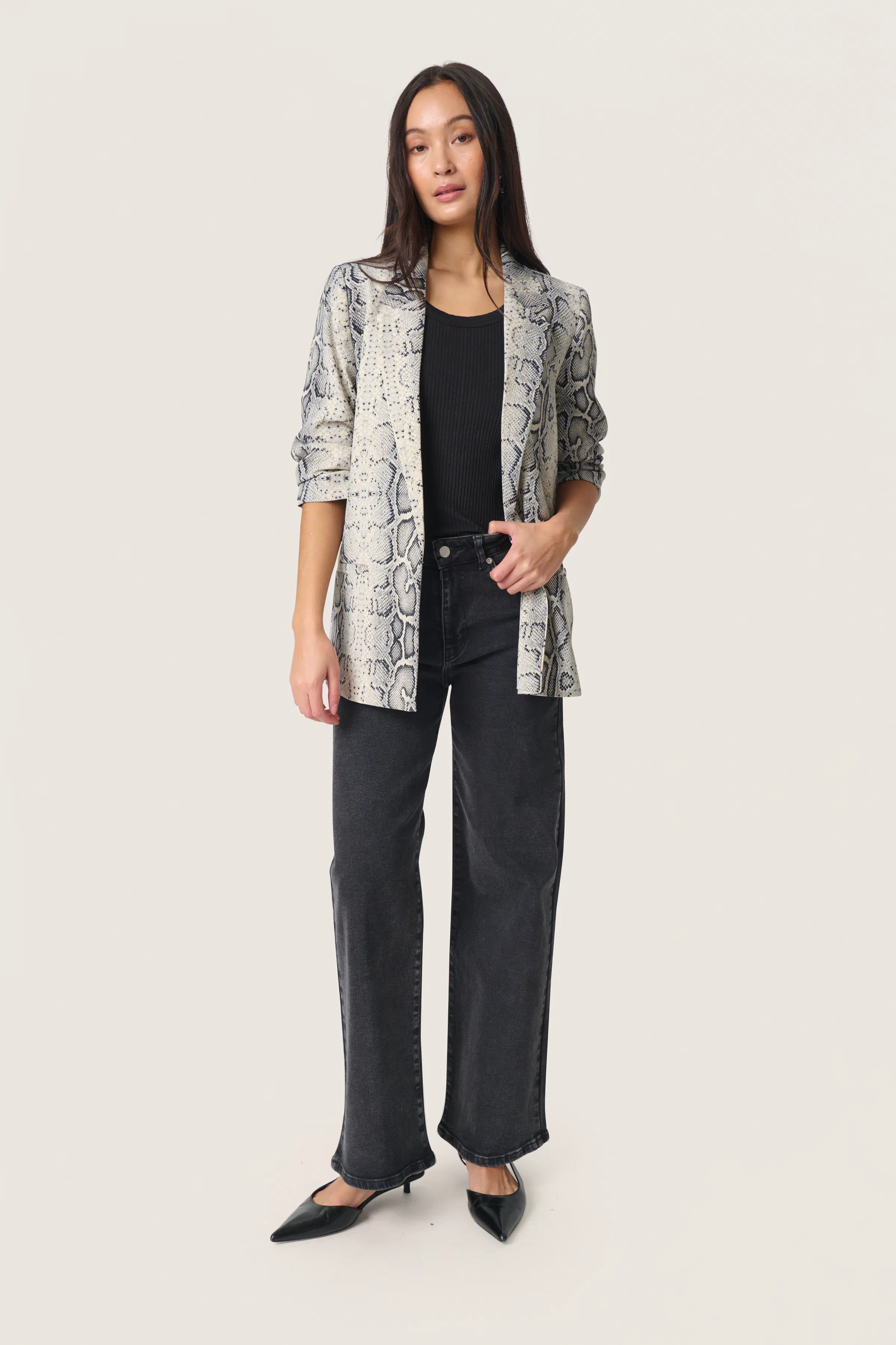 SLShirley Blazer LOOKBOOK FRONT 30405041-303725