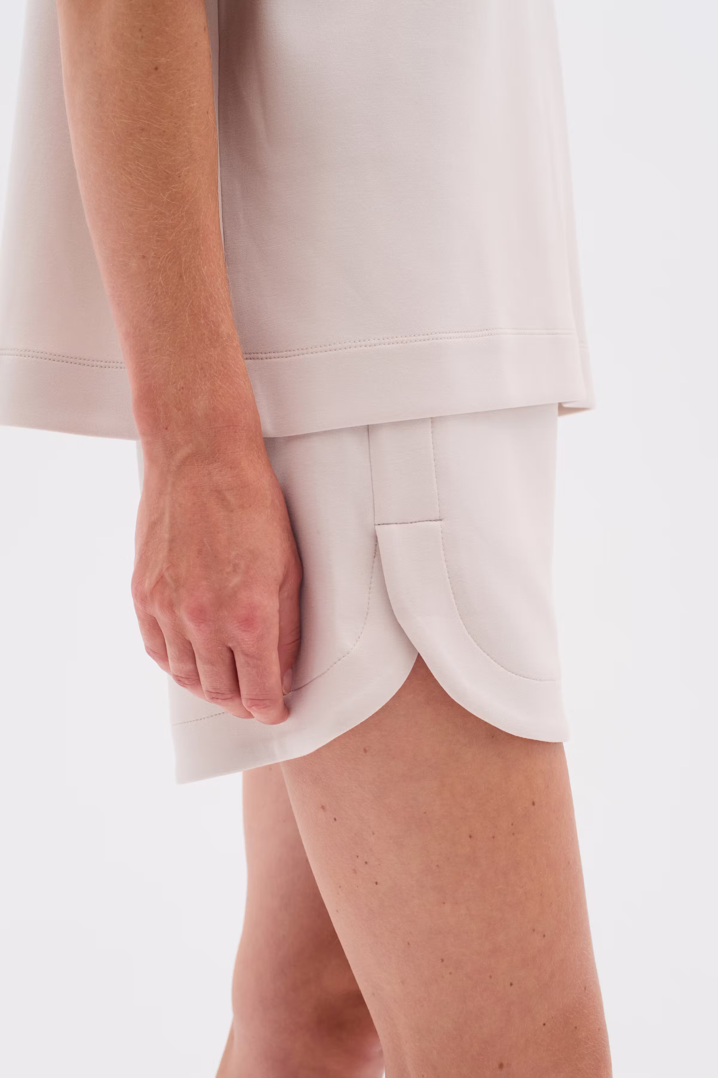 HenniehIW Shorts LOOKBOOK DETAIL 30110370-130403